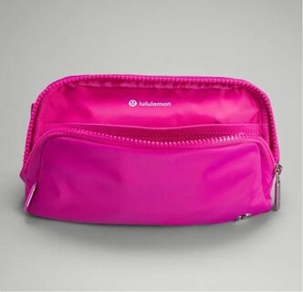 Foto 4 | Foto 4 | Riñonera Lululemon Everywhere, 1 L, Jacquard Apilado, Color Negro Cereza - Venta Internacional.