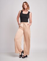 Pantalón Devendi Color Beige Satinado Wide Leg