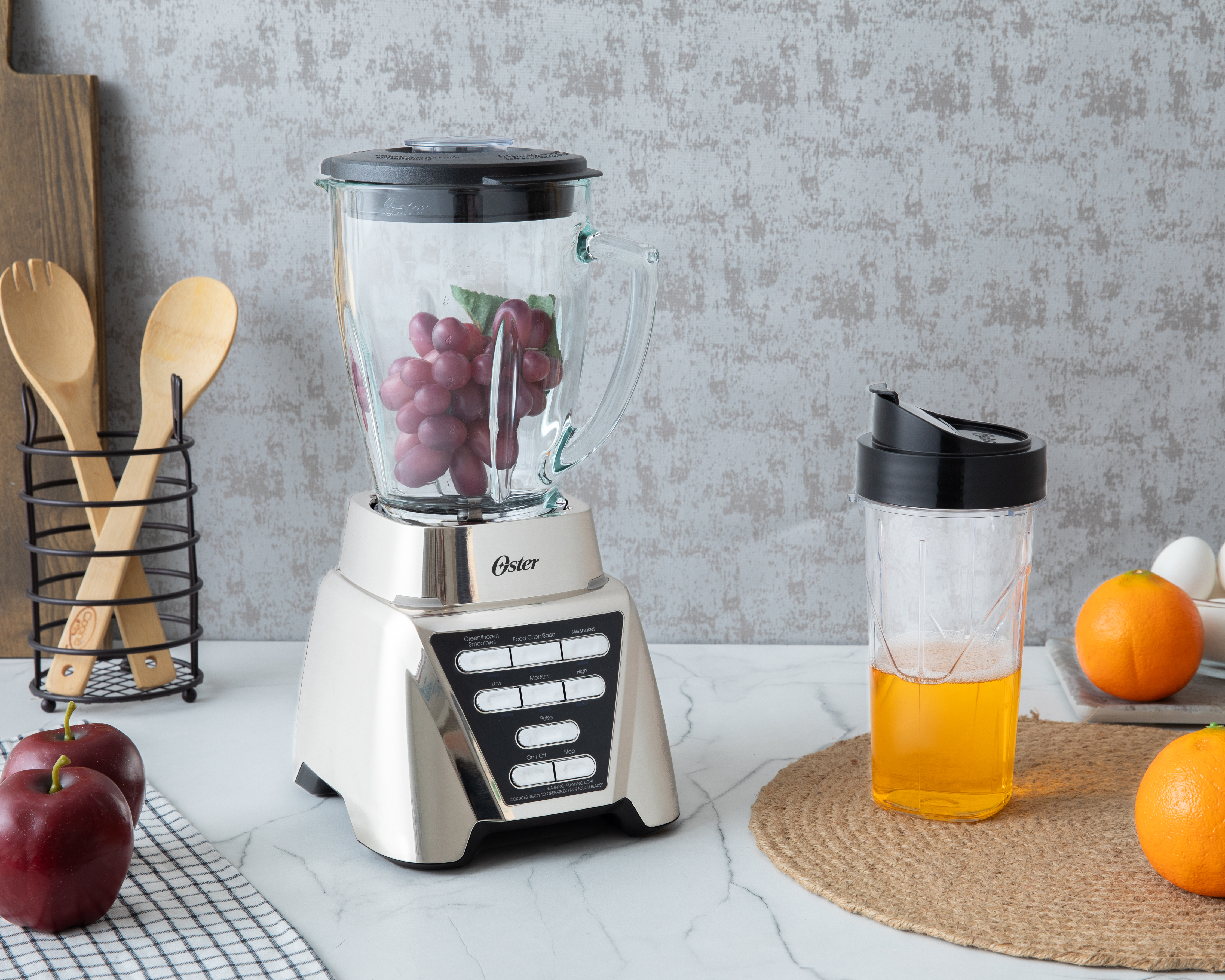 Foto 2 pulgar | Foto 1 | Licuadora Oster Reversible 7 Velocidades Vaso de Vidrio