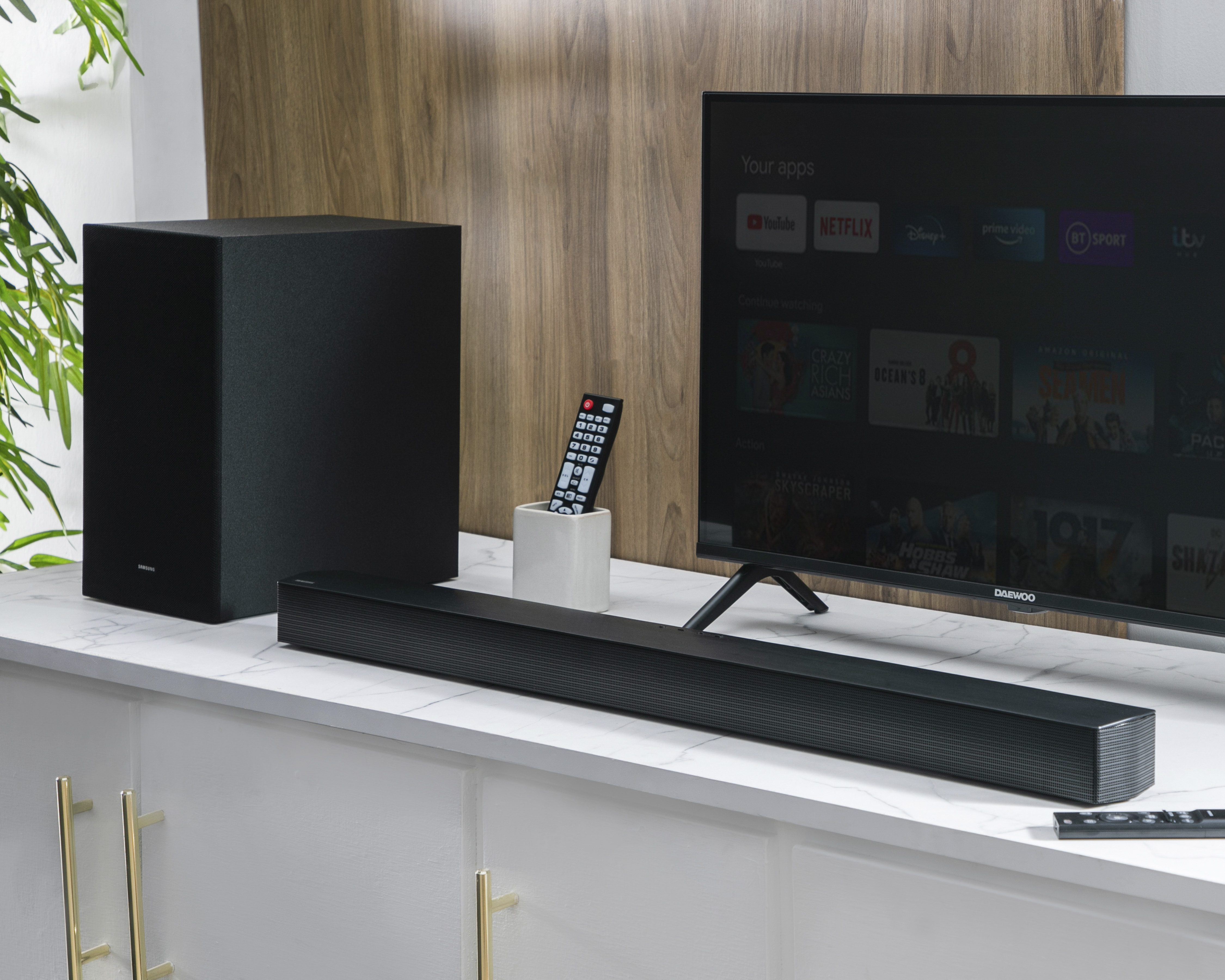 Foto 8 pulgar | Foto 7 | Barra de Sonido Samsung HW-B650D/ZX con Subwoofer