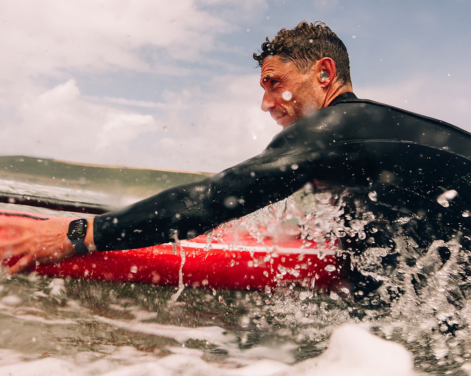 Foto 11 pulgar | Foto 10 | Apple Watch Series 10 46 mm Oro