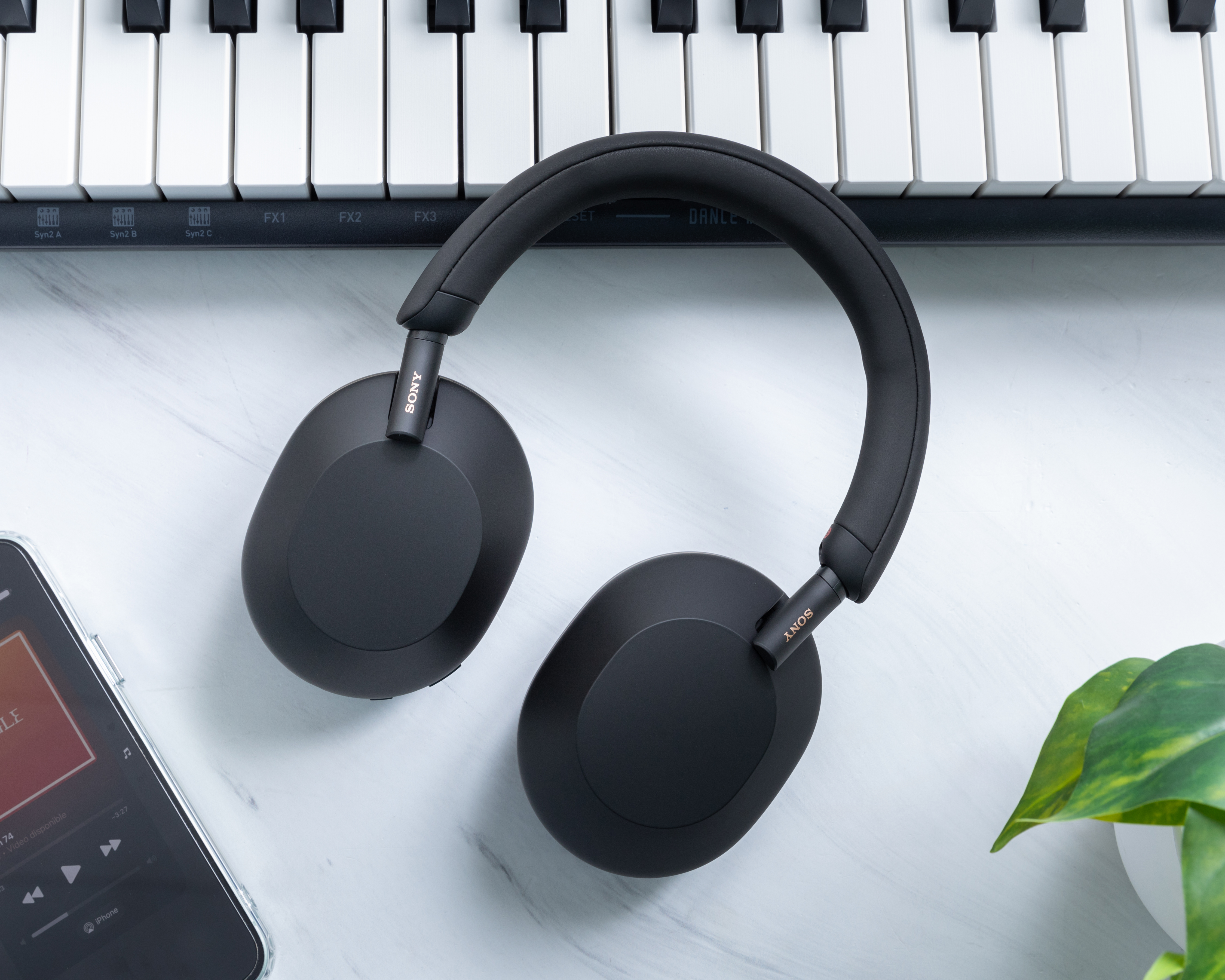 Foto 5 pulgar | Foto 4 | Audífonos Inalámbricos Sony Noise Cancelling WH-1000XM5