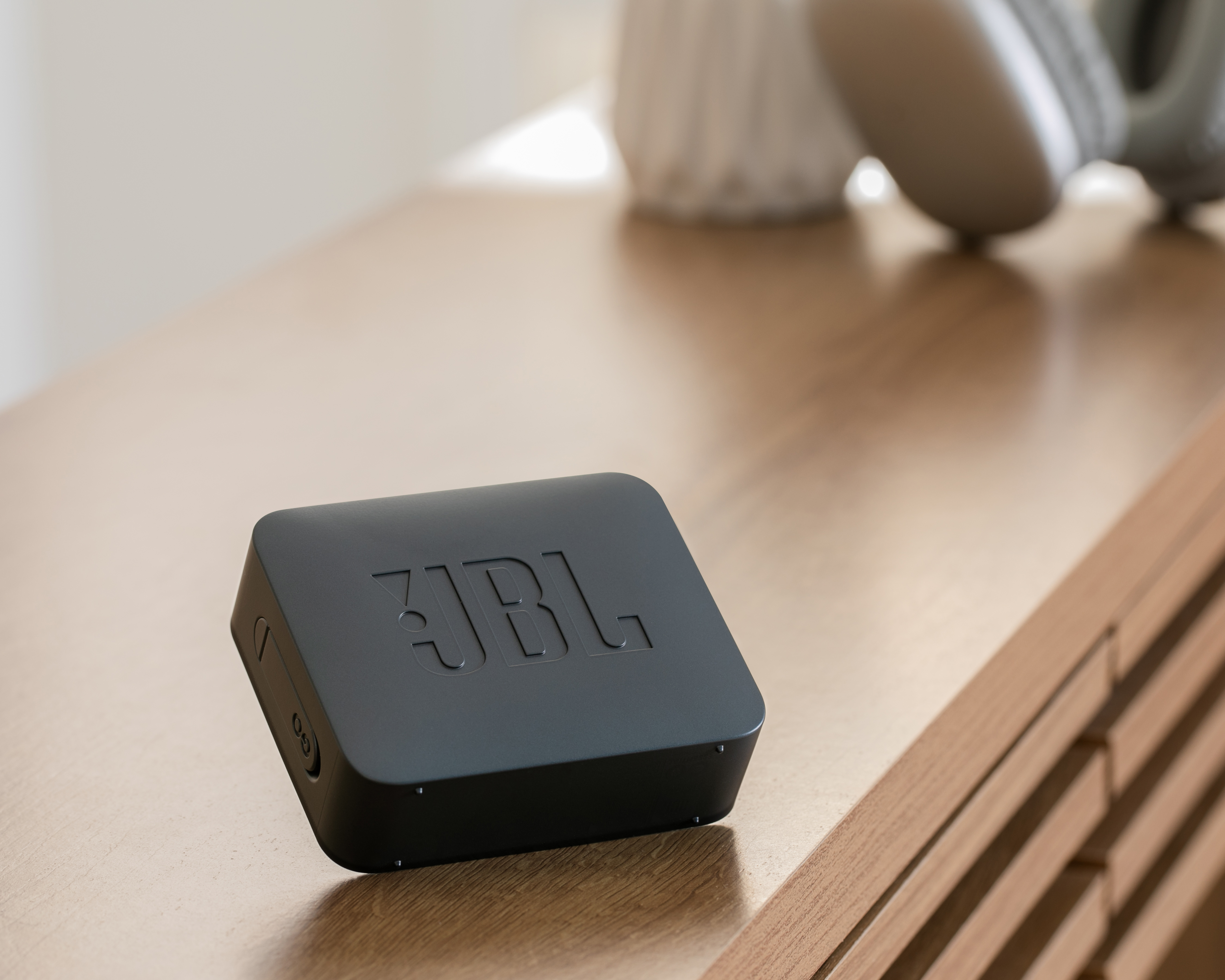 Foto 7 pulgar | Foto 6 | Bocina Bluetooth Portátil JBL Go Essential 3.1 W Resistente al Agua