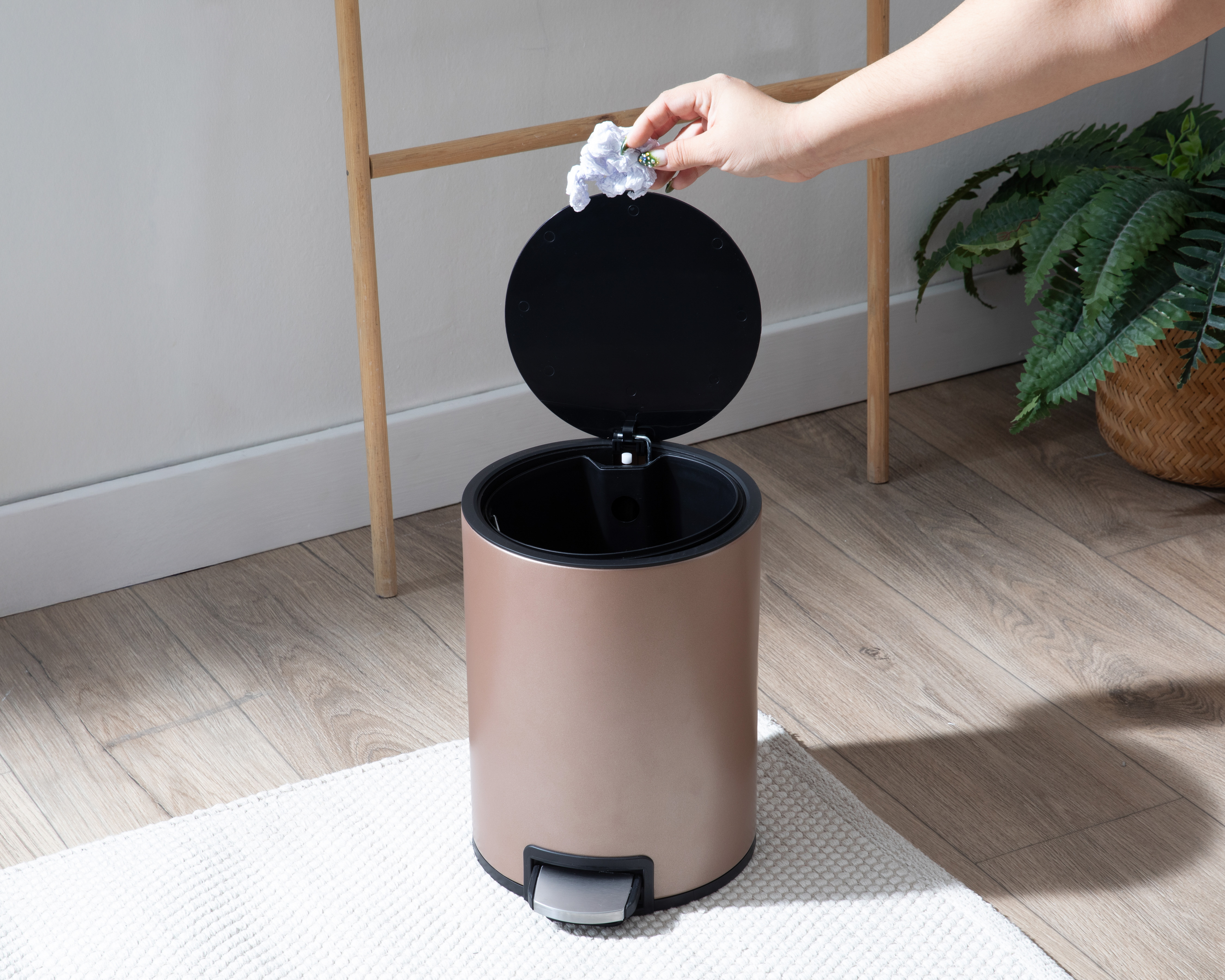 Foto 5 pulgar | Foto 4 | Bote de Basura de Metal +Simple Virgo Dorado