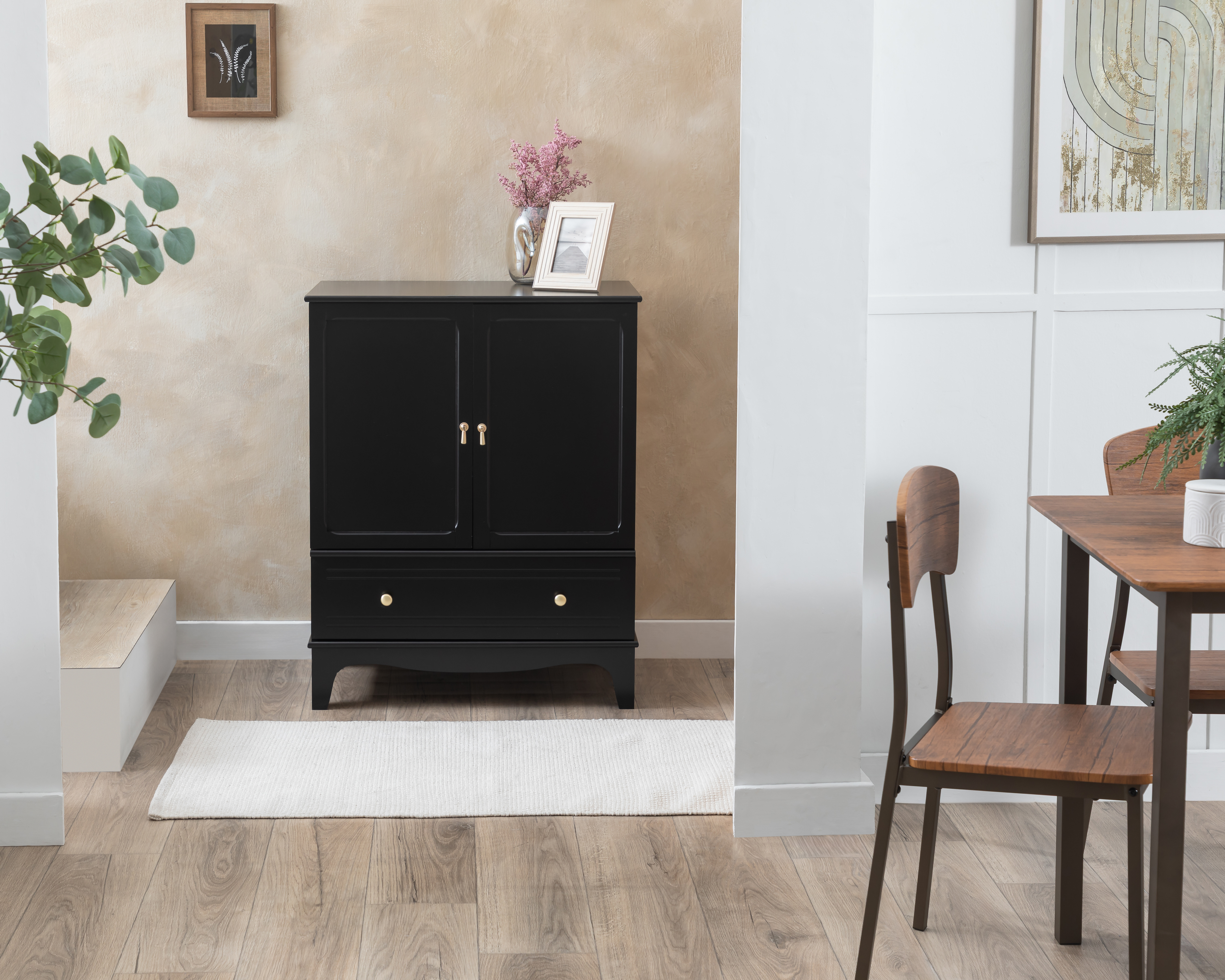 Foto 1 | Foto 1 | Bufetera con Puertas Montenegro Negra