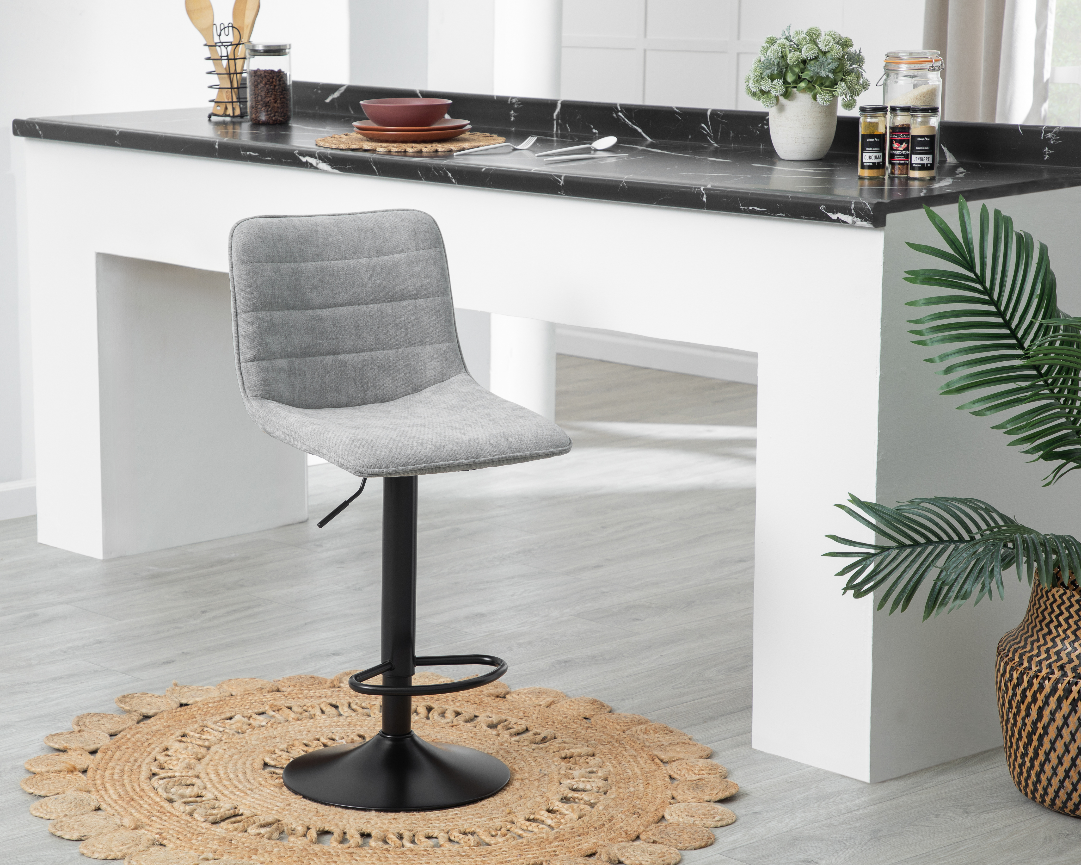 Foto 2 pulgar | Foto 1 | Banco de Metal Ikal Daniel Gris