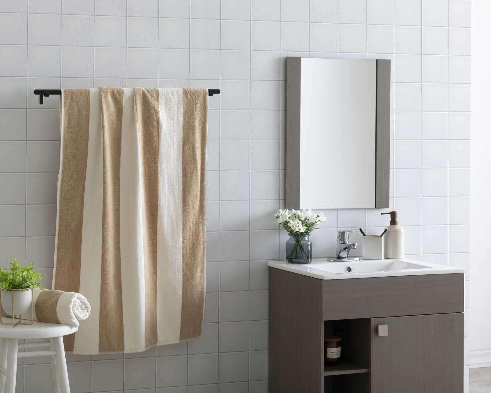 Foto 5 pulgar | Foto 4 | Toalla de Medio Baño Franjas Café