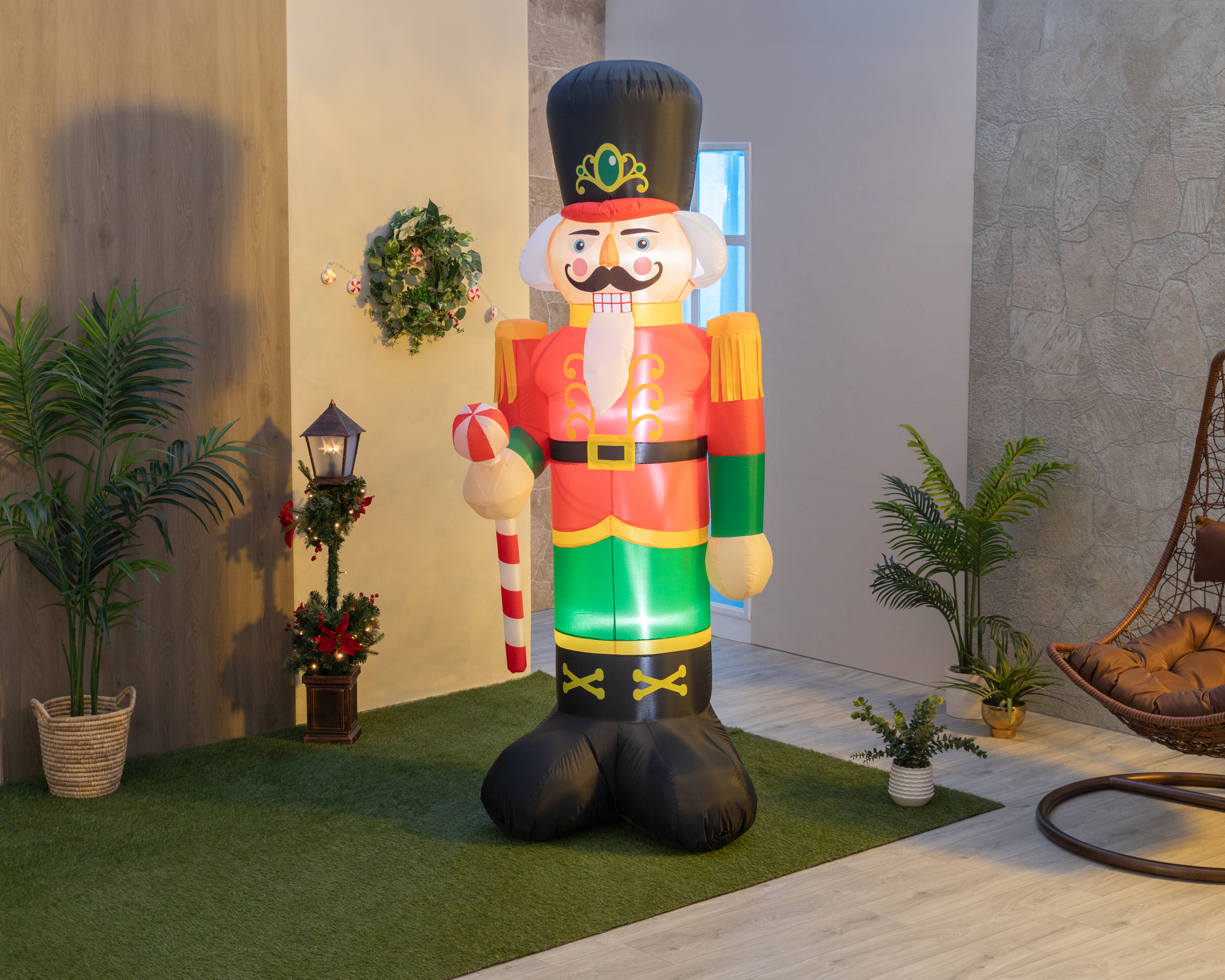 Inflable Cascanueces 240 cm