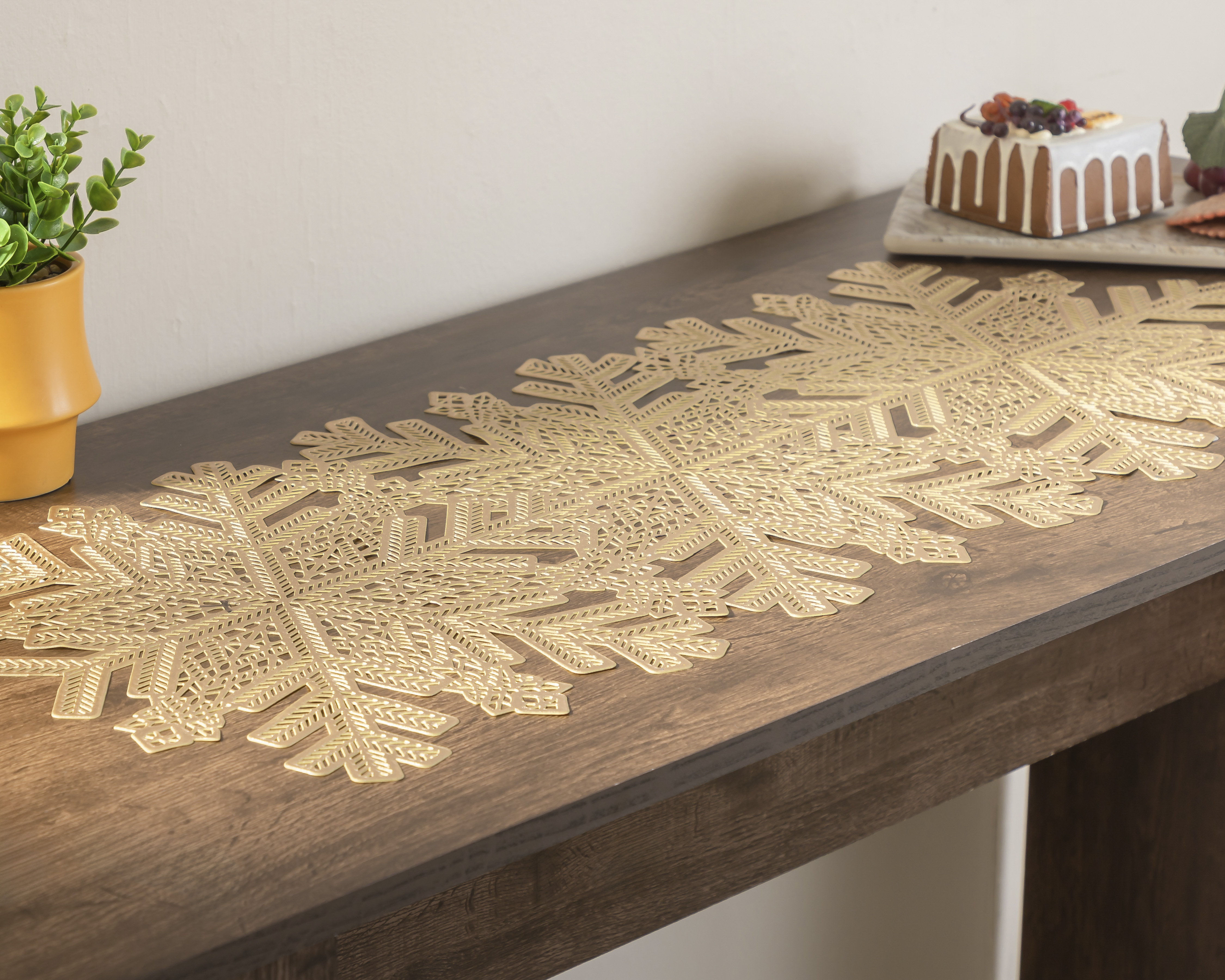 Camino de Mesa Dorado Snowflake 35 x 86 cm