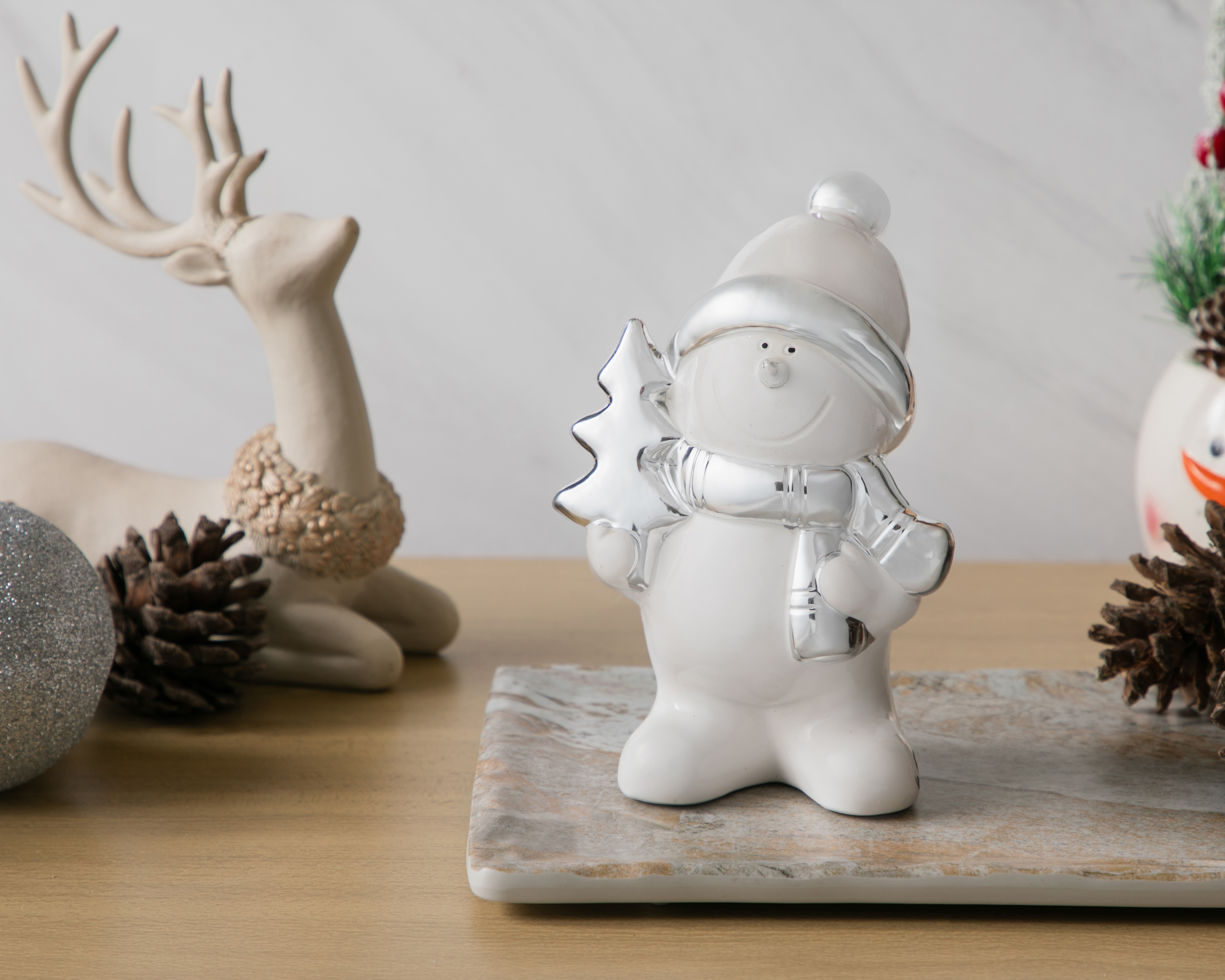 Foto 5 | Foto 5 | Escultura de Hombre de Nieve de Navidad Cassie B de Cerámica