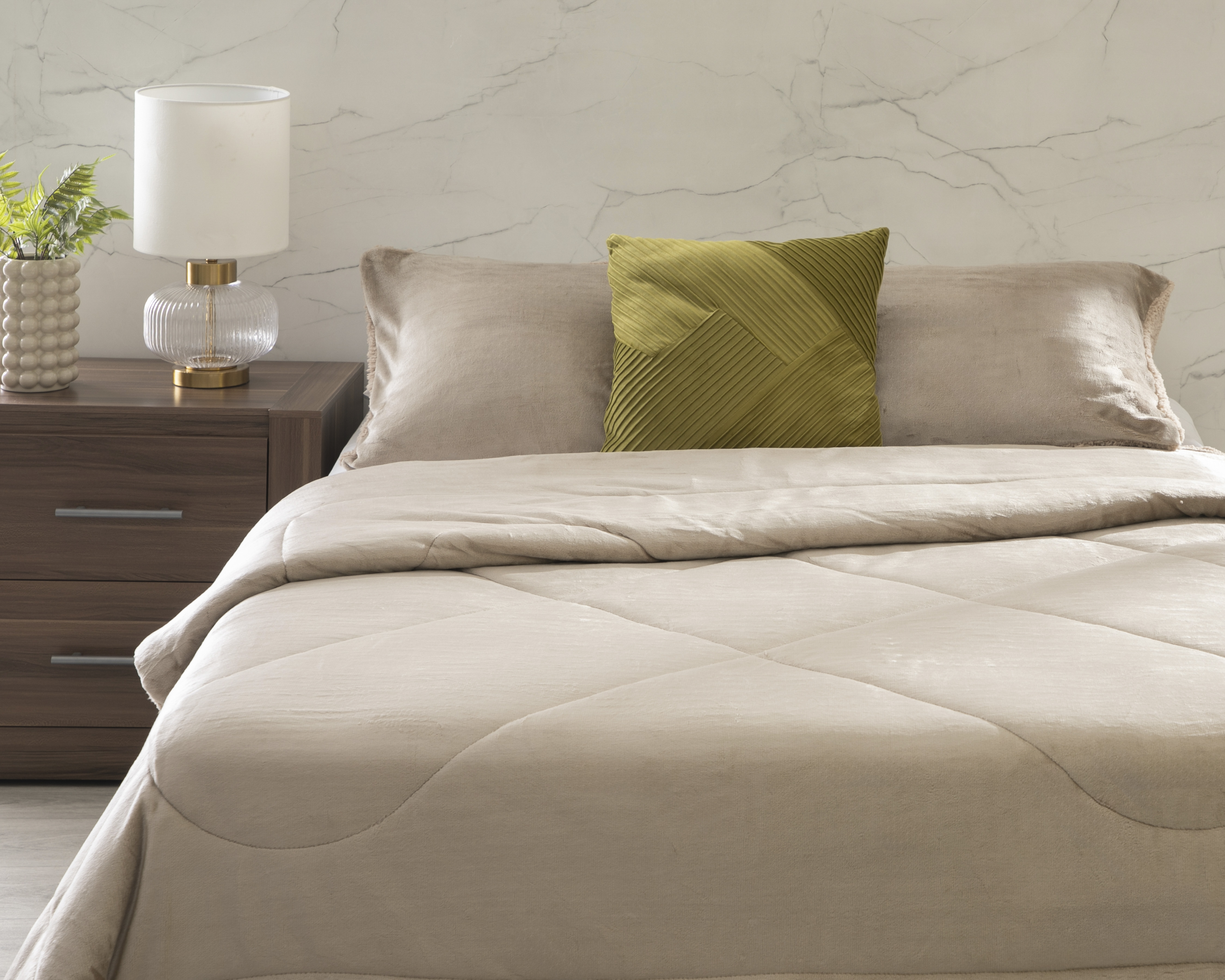 Colcha Matrimonial con Fundas para Almohada Starhaus Leisy Beige 3 Piezas