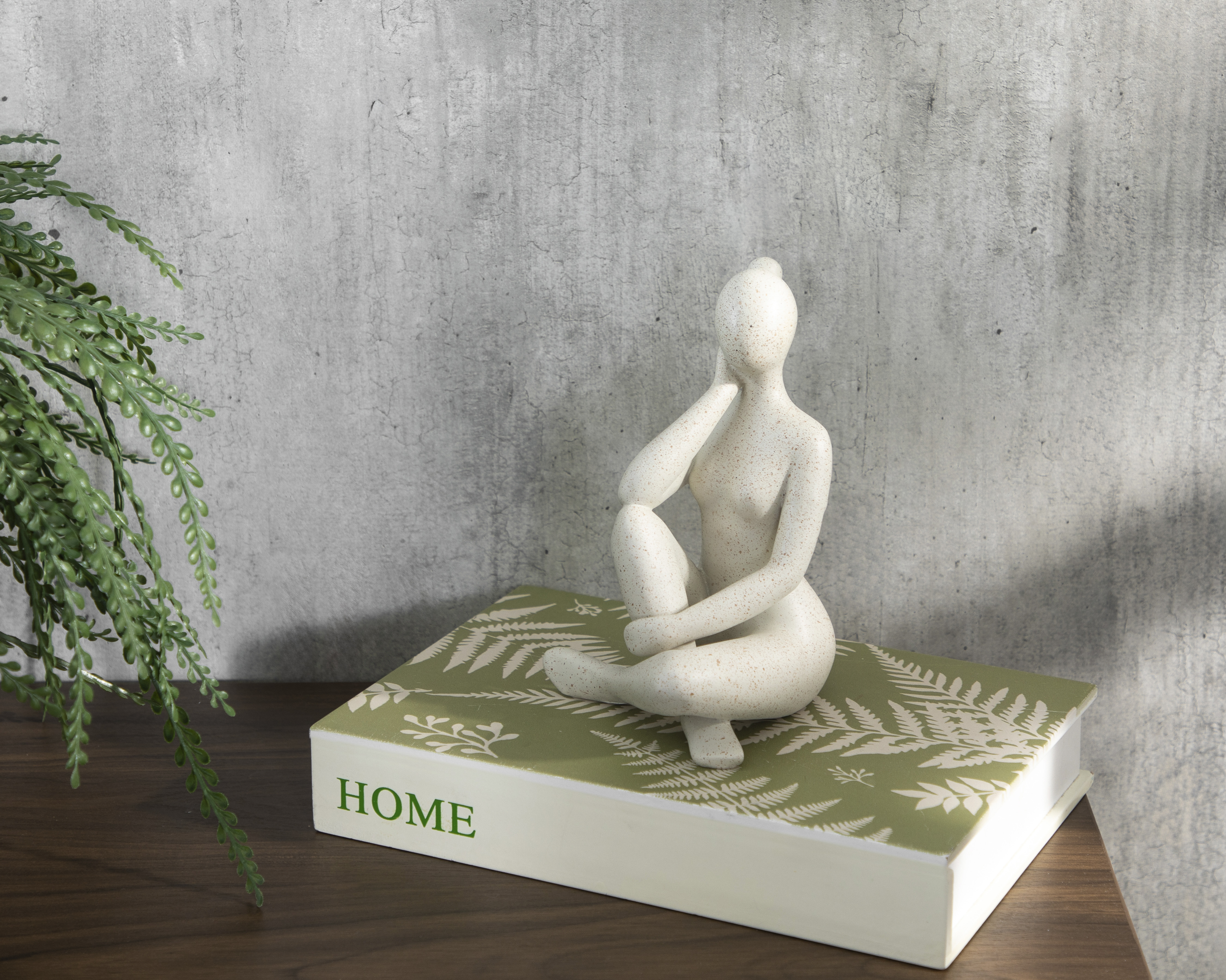 Foto 6 pulgar | Foto 5 | Escultura de Mujer Adela de Poliresina