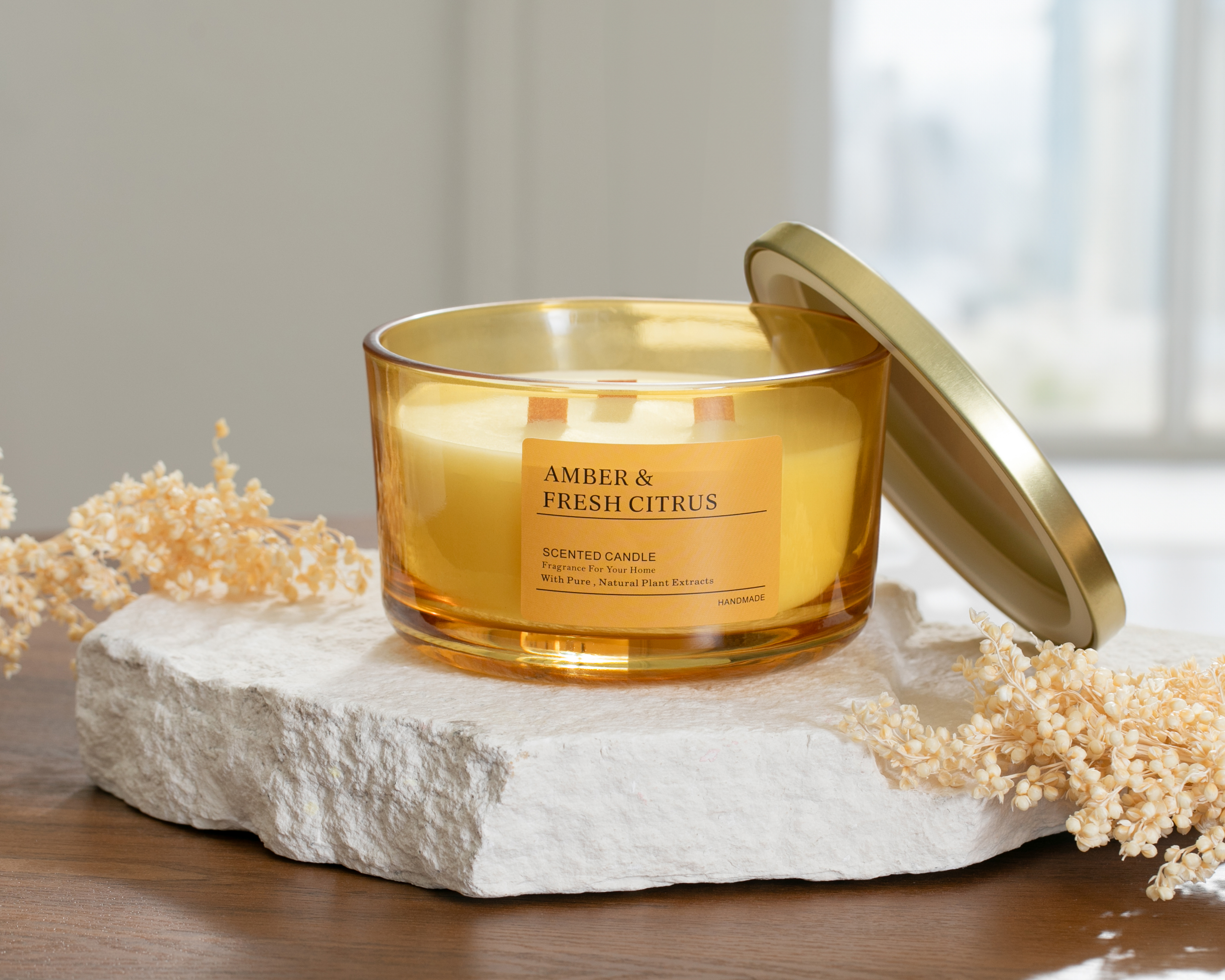 Foto 5 pulgar | Foto 4 | Vela Aromática Amber & Fresh Citrus