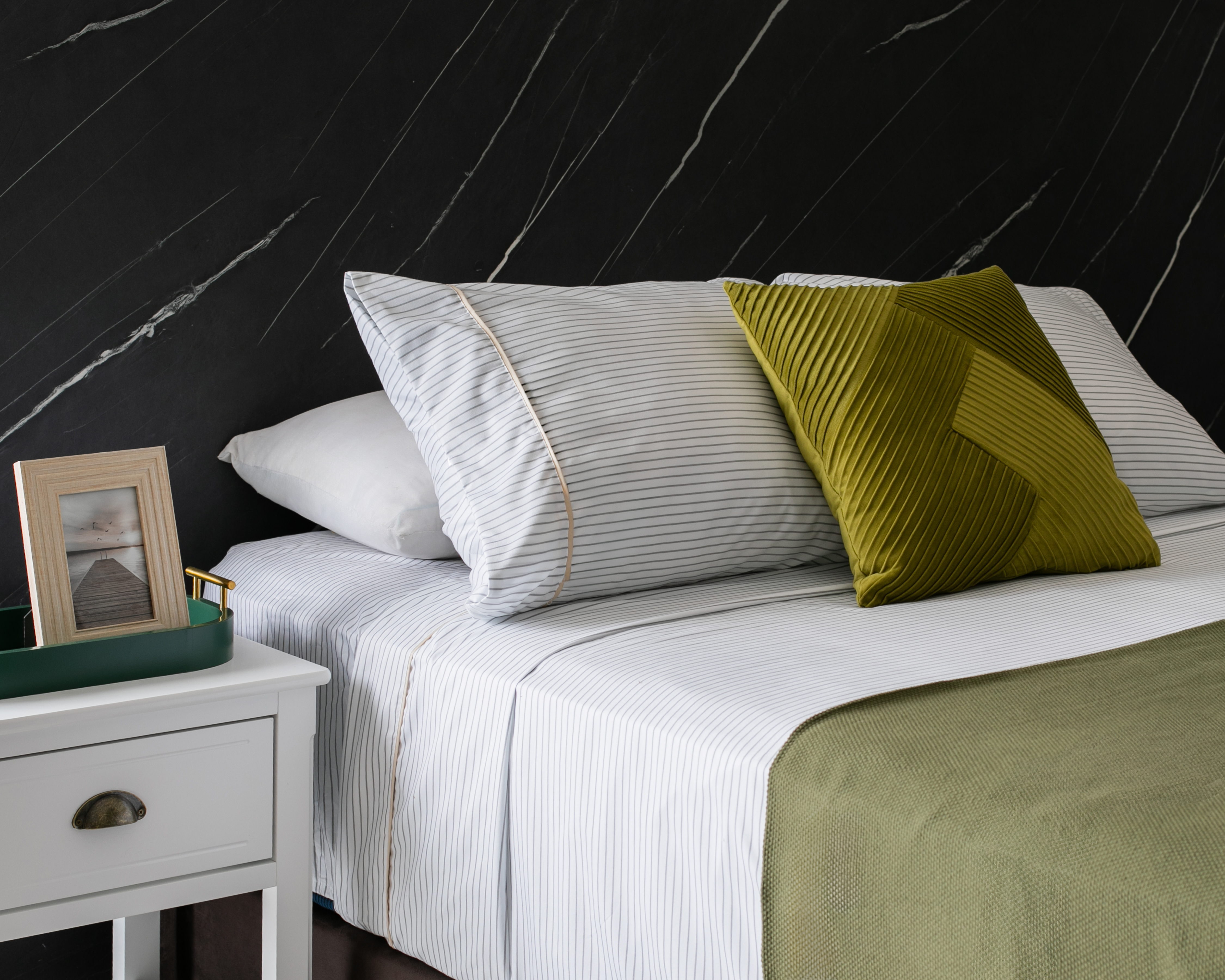 Sábana Matrimonial con Fundas para Almohada Starhaus Oria a Rayas 4 Piezas