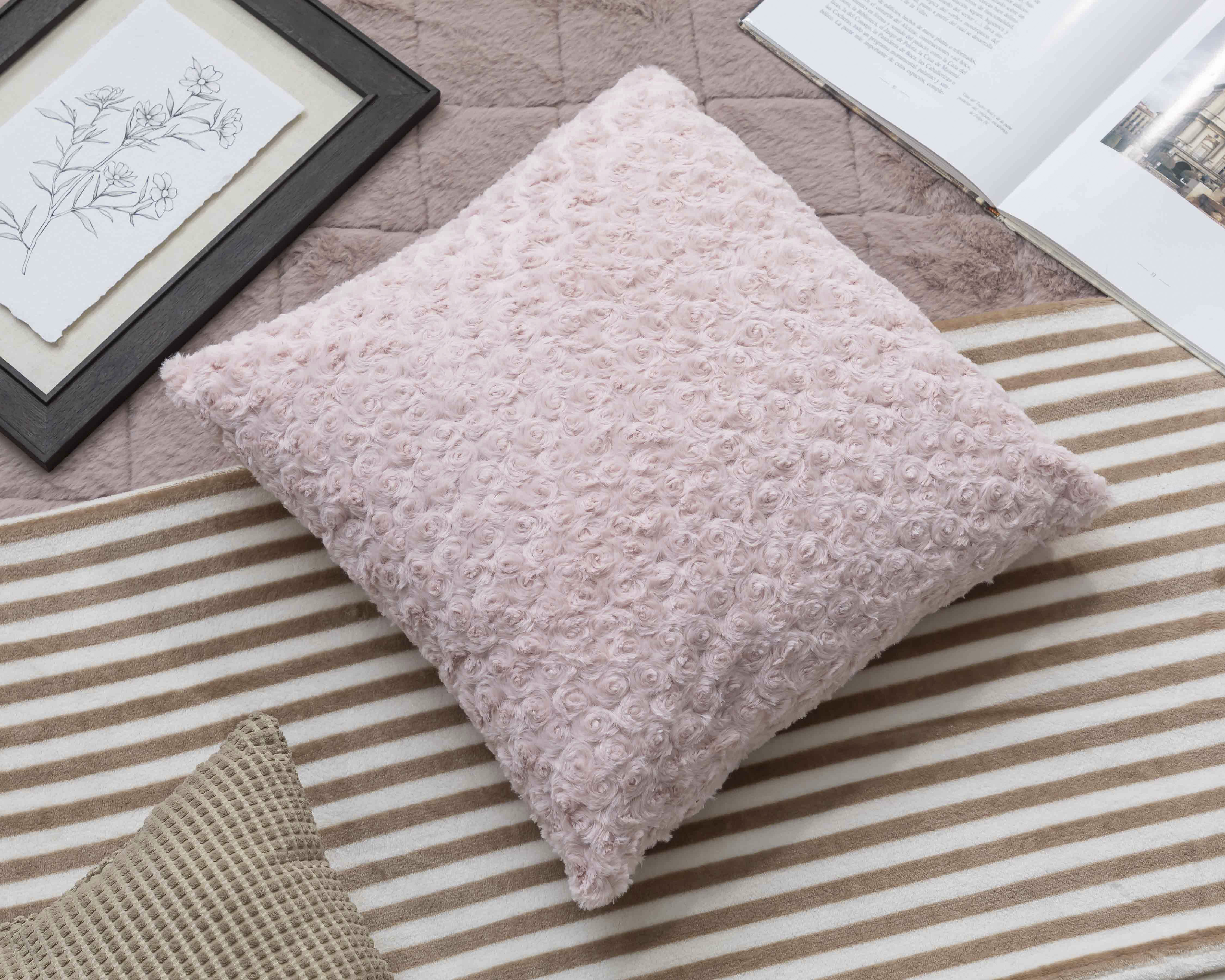 Foto 6 pulgar | Foto 5 | Cojín Decorativo Roses