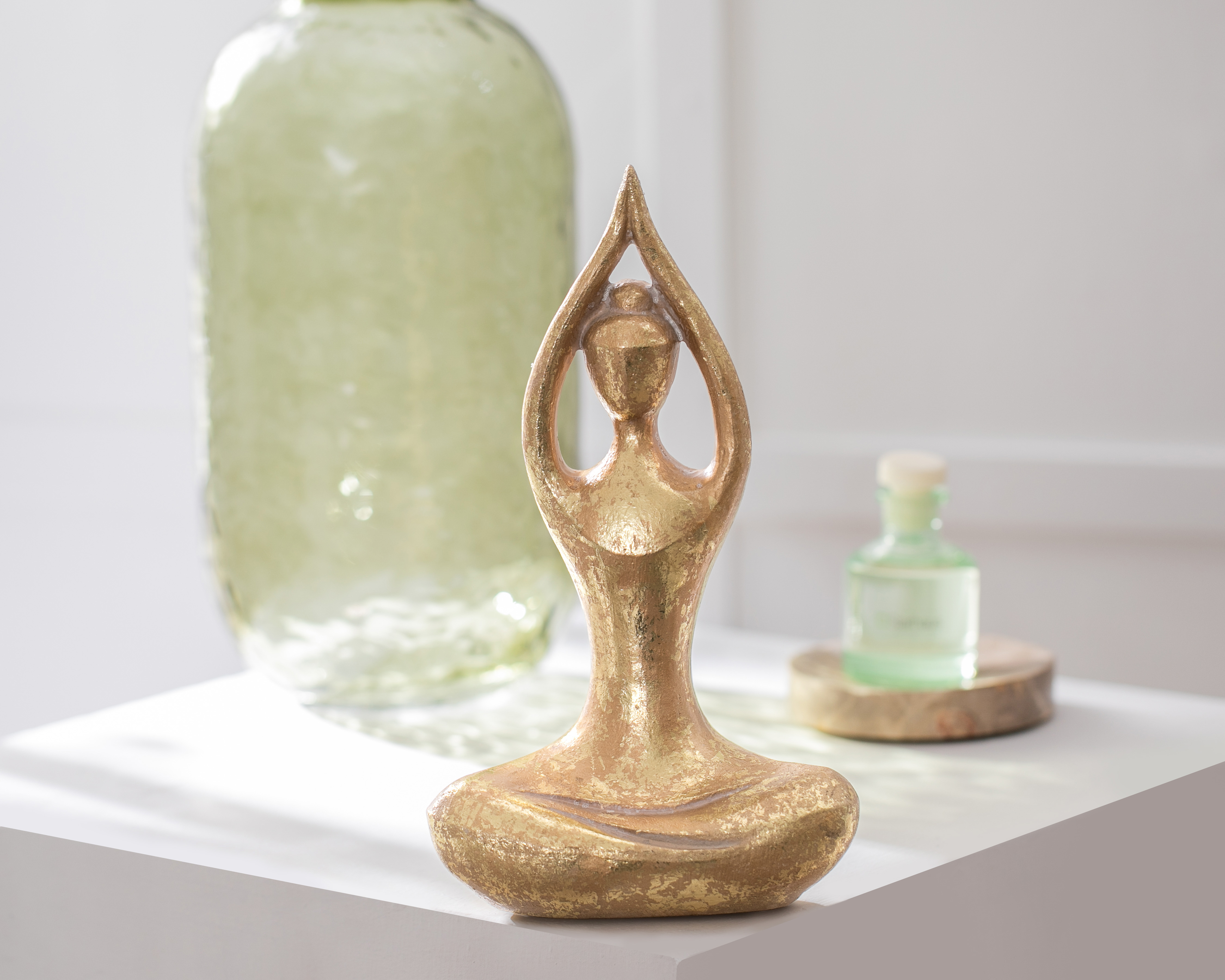 Foto 6 pulgar | Foto 5 | Escultura Mainote de Poliresina