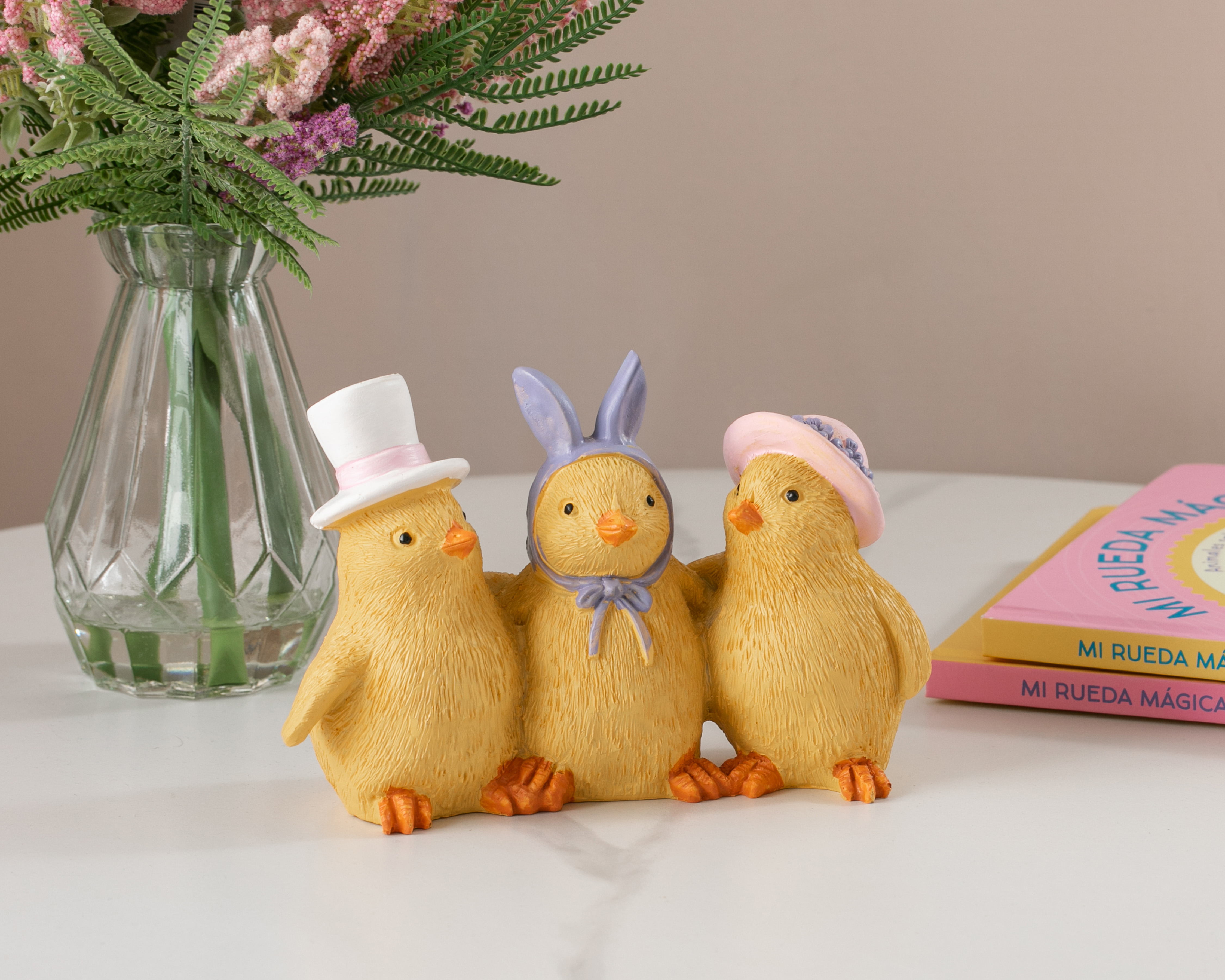 Foto 6 pulgar | Foto 5 | Escultura Pollis de Poliresina