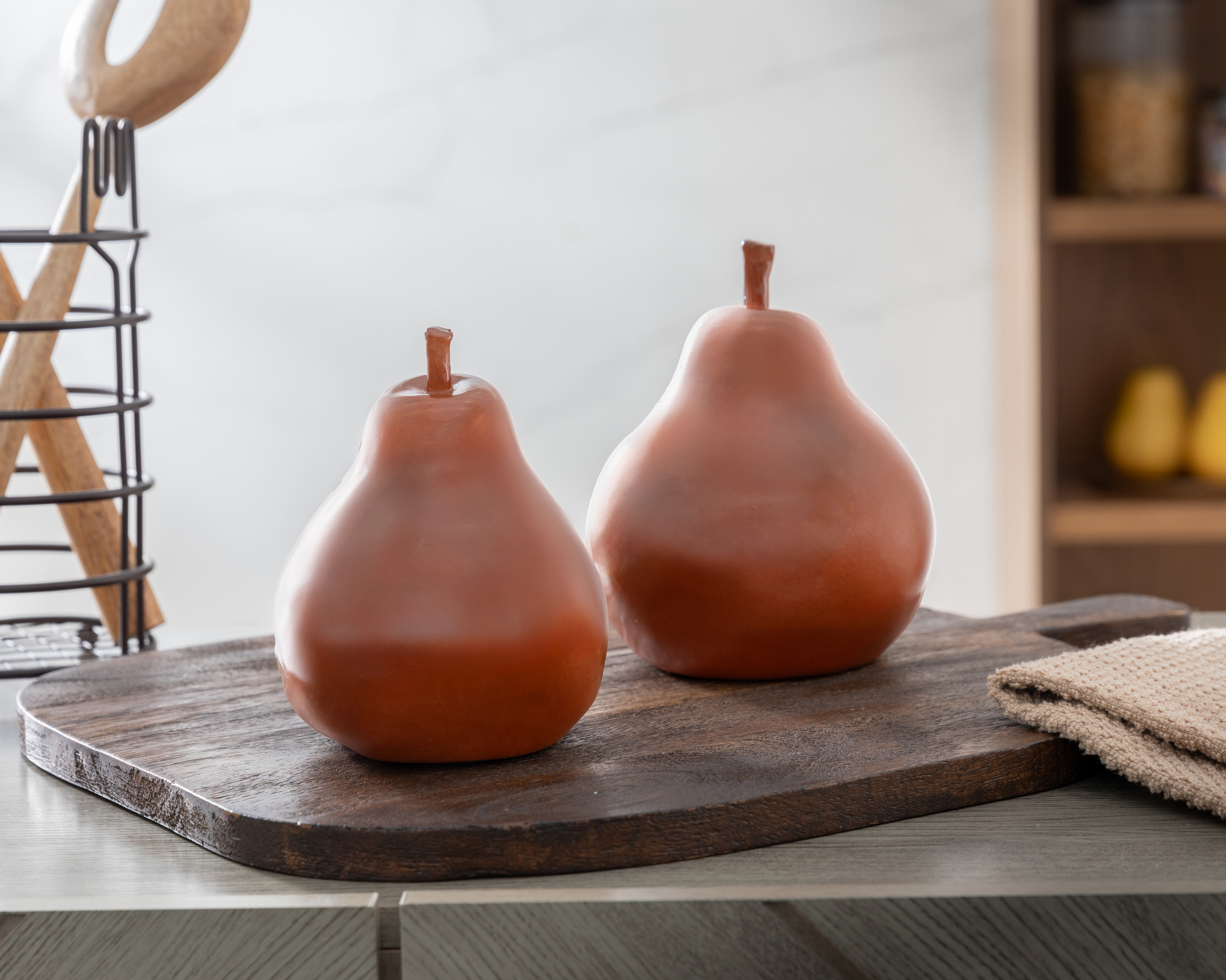 Foto 4 | Foto 4 | Escultura de Pera Bera de Poliresina