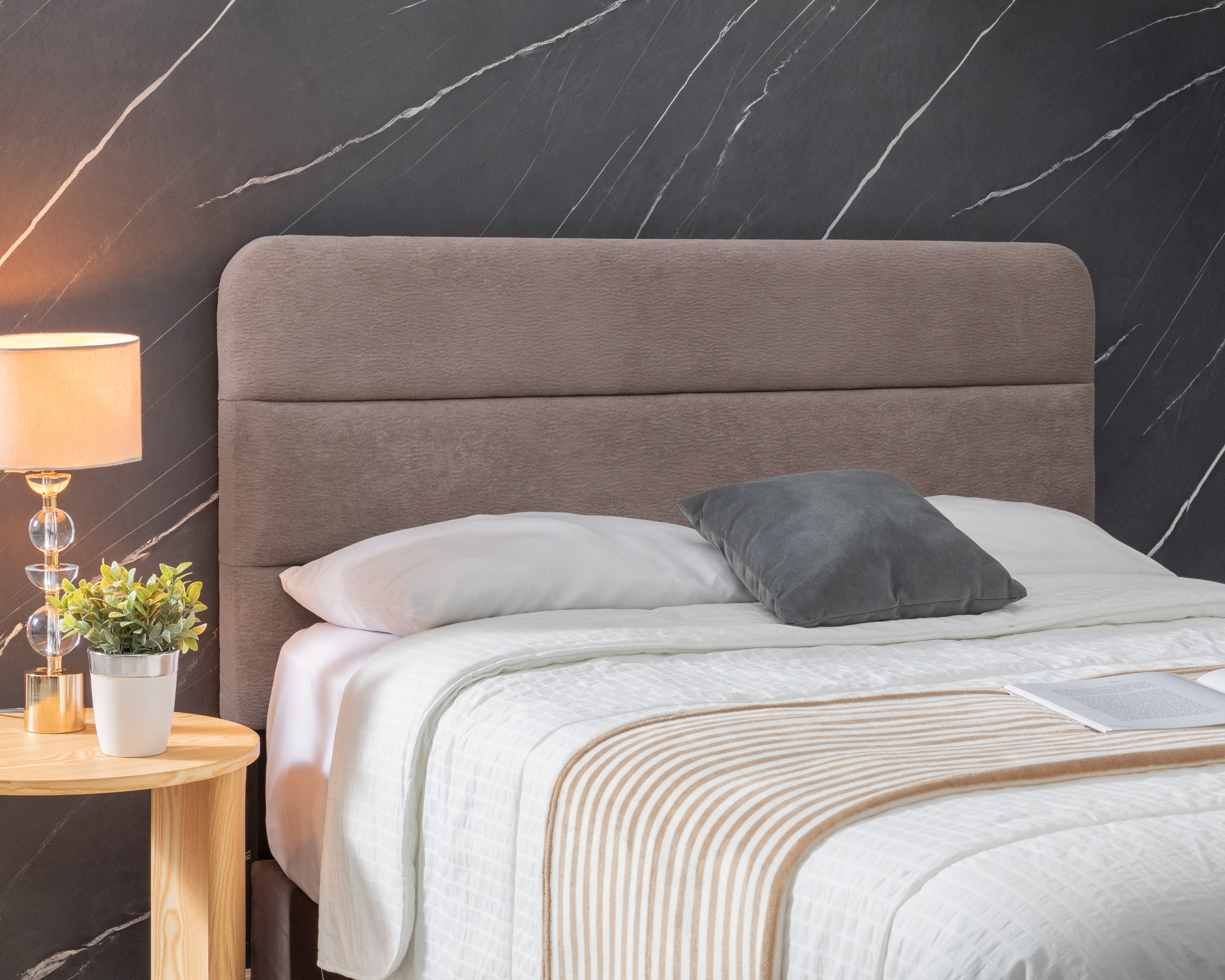 Foto 2 pulgar | Foto 1 | Cabecera Megan Matrimonial Taupe