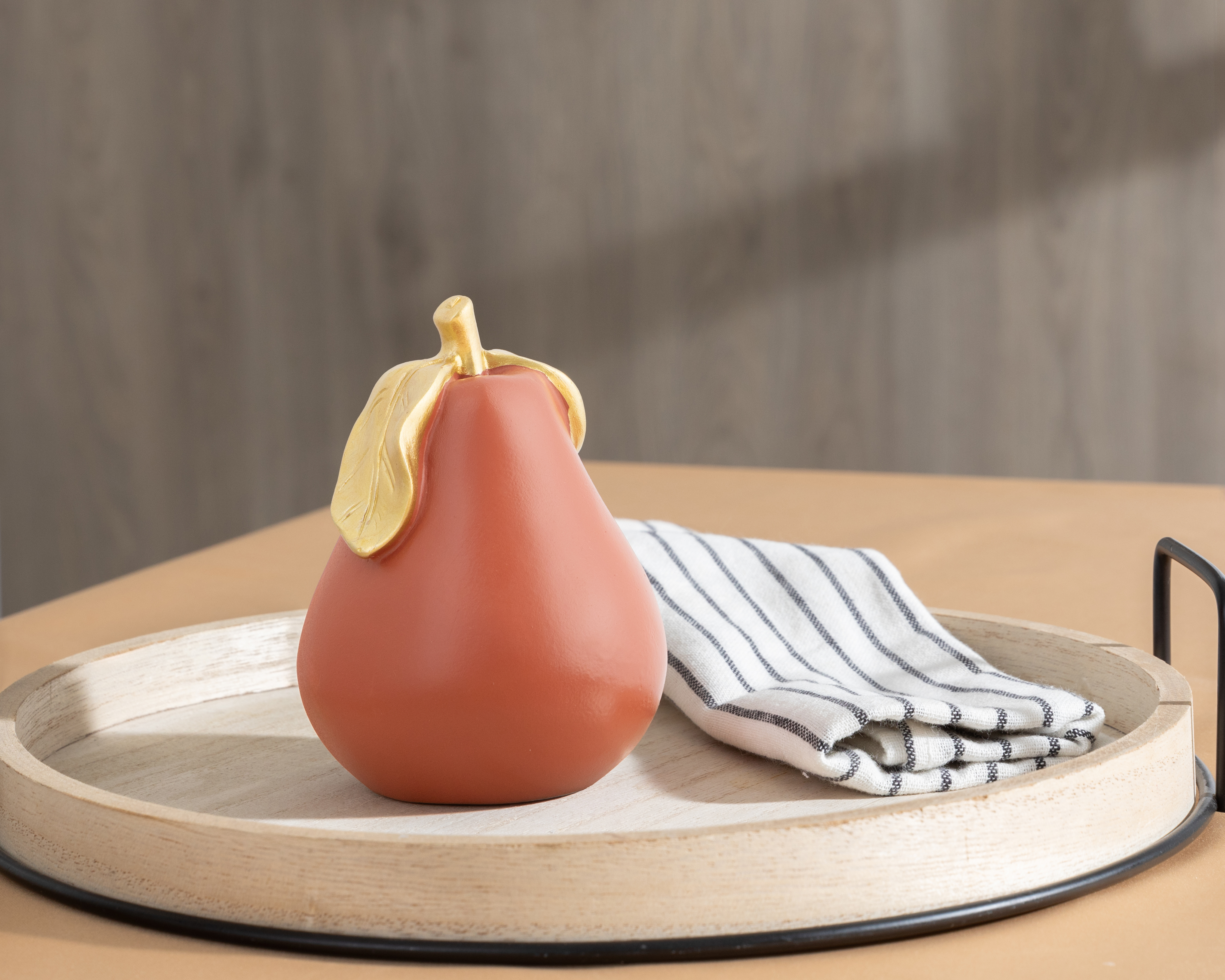 Foto 5 pulgar | Foto 4 | Escultura de Pera Megan P de Resina