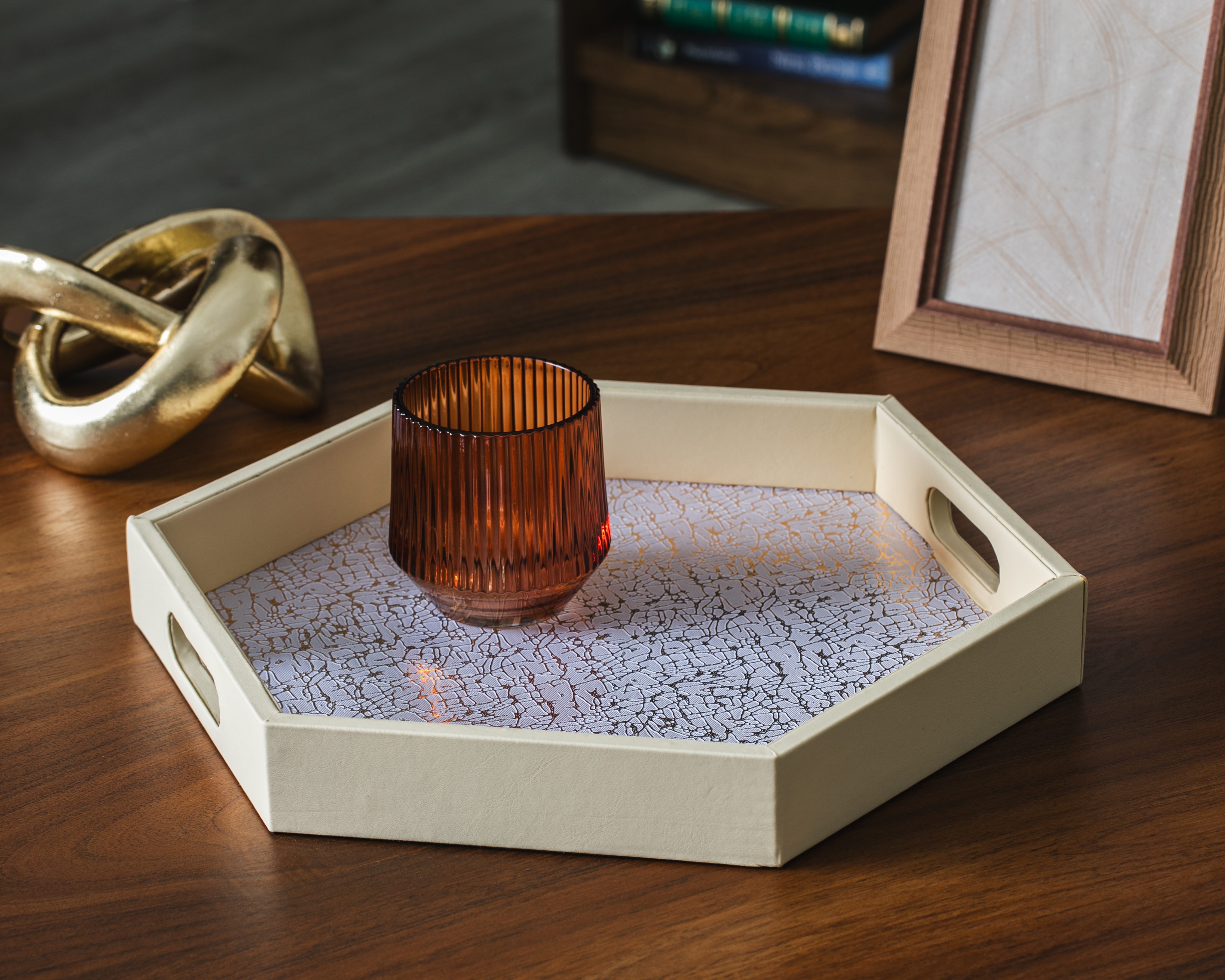 Foto 5 pulgar | Foto 4 | Charola Decorativa Hexagonal Ari de Plástico