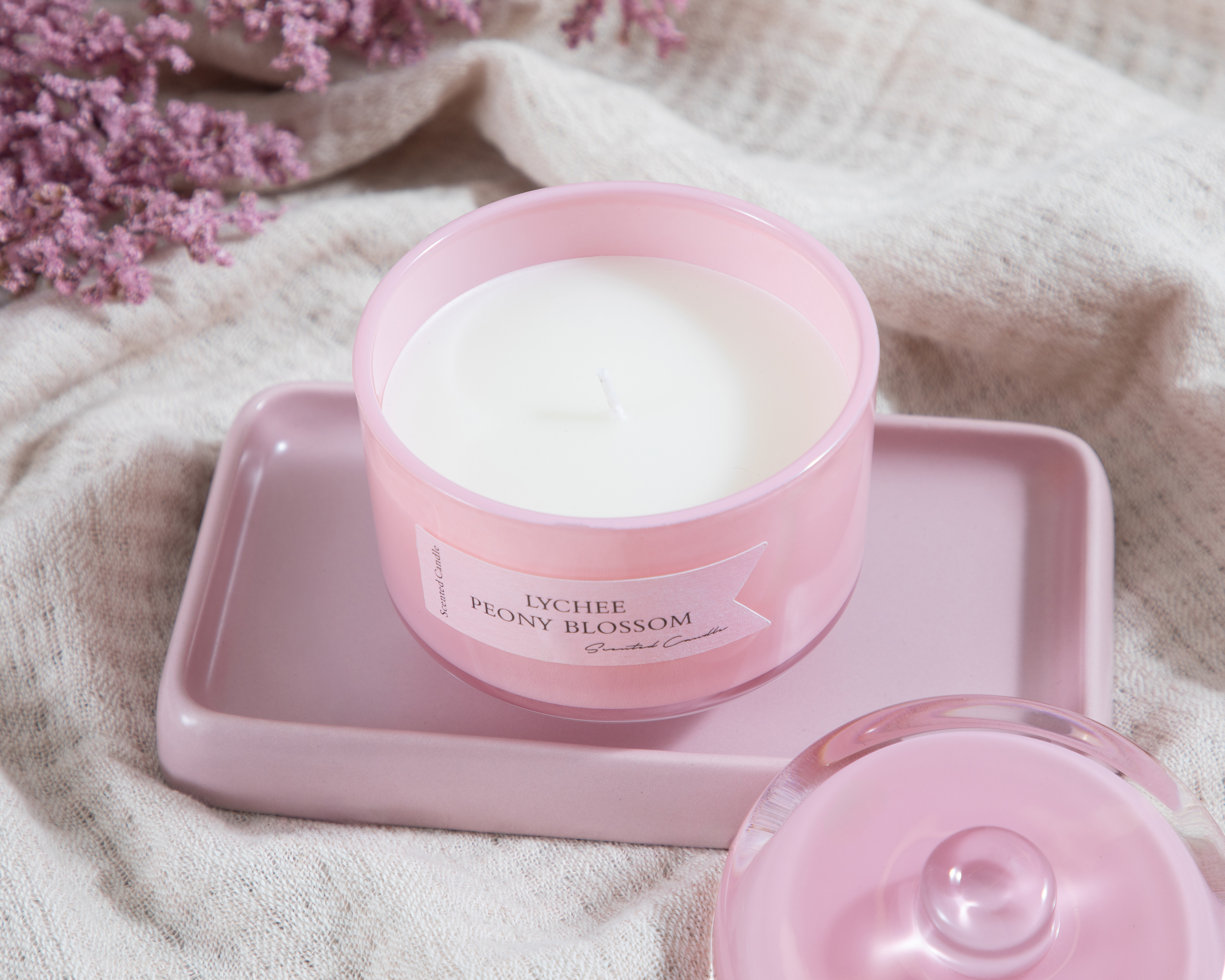 Foto 5 pulgar | Foto 4 | Vela Aromática Lychee Peony Blossom