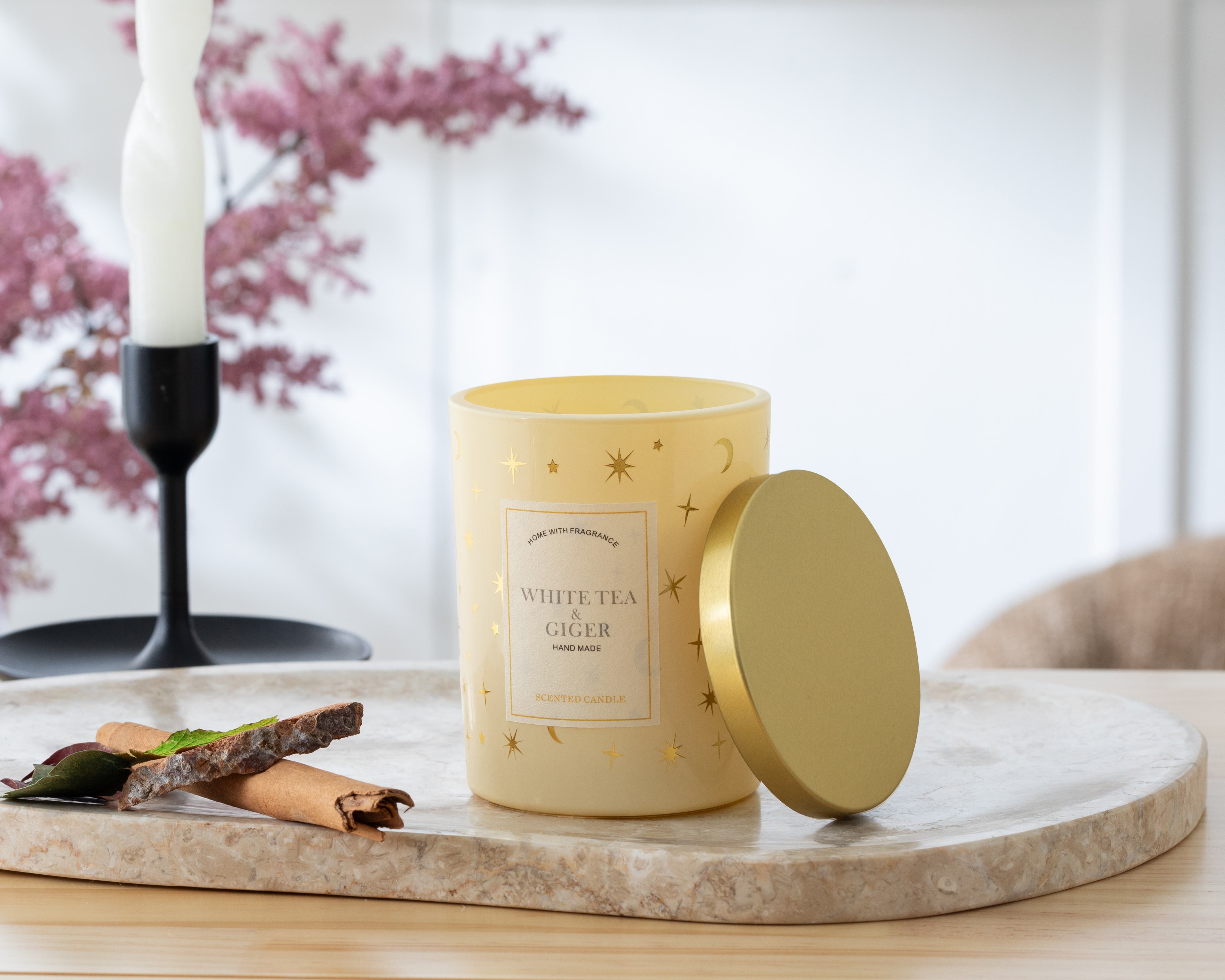 Foto 4 | Foto 4 | Vela Aromática White Tea & Giger