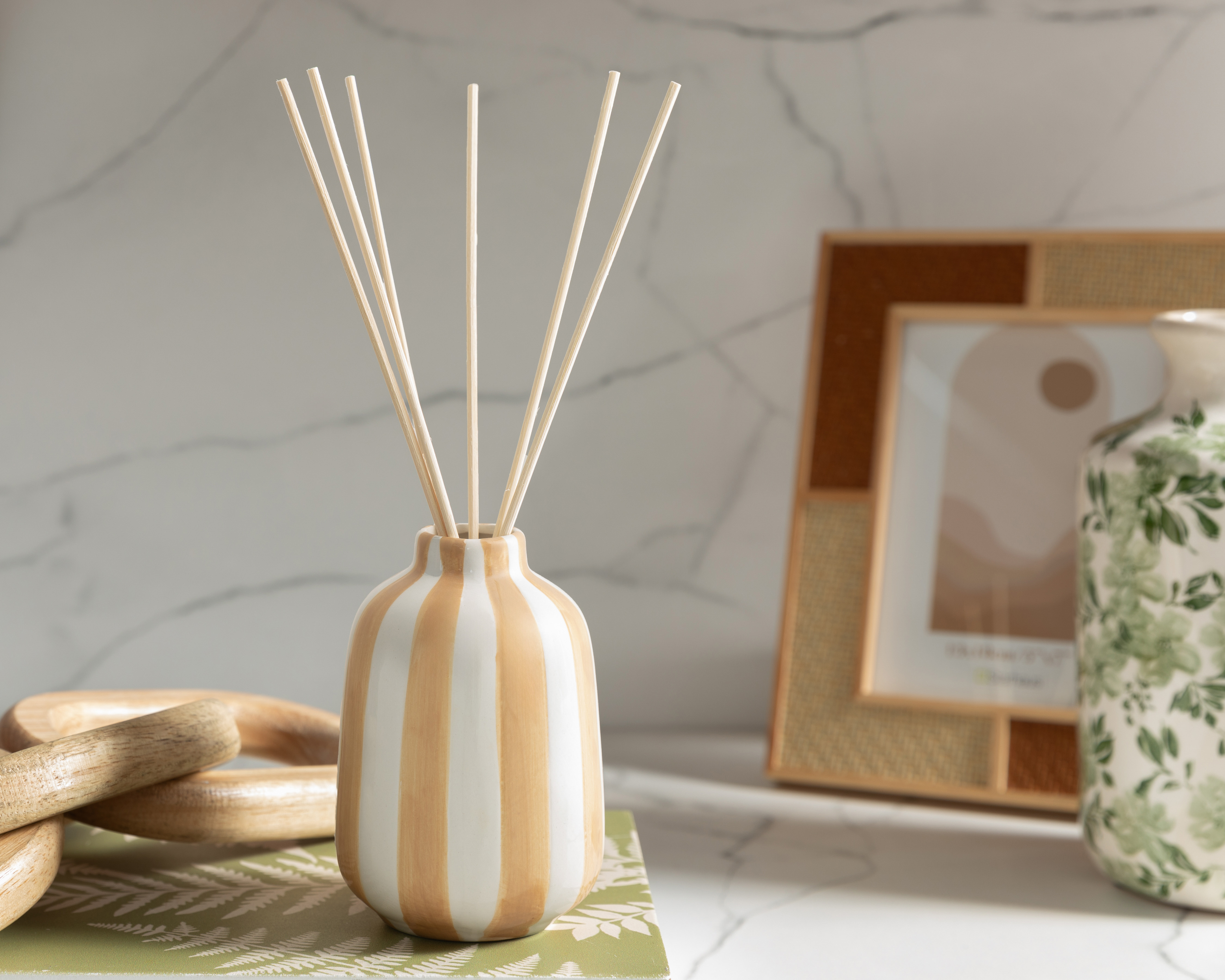 Foto 6 pulgar | Foto 5 | Difusor Aromático Citrus & Amber 100 ml