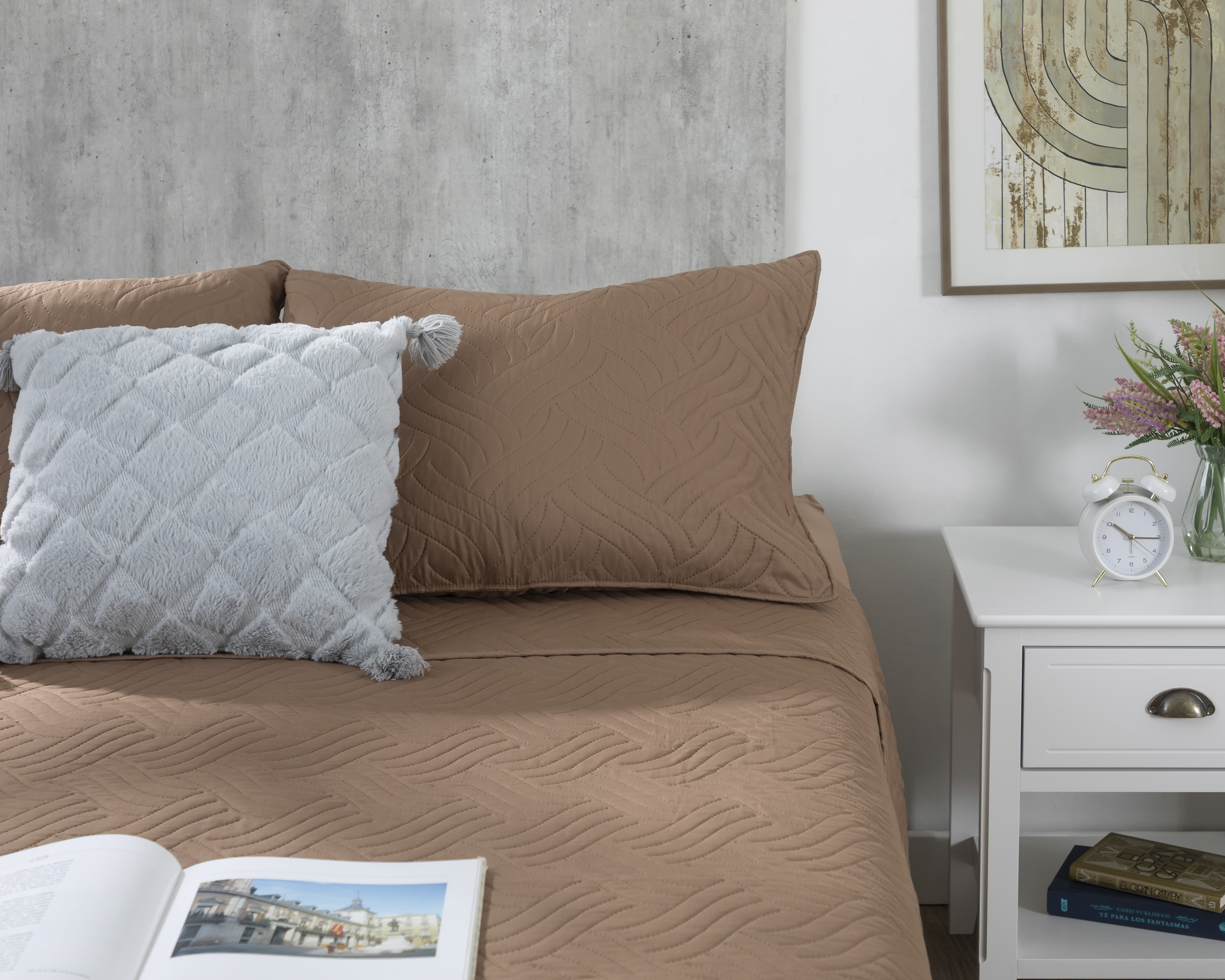 Colcha Queen Size-Matrimonial con Sábanas y Fundas para Almohada Starhaus Atacama Arena 5 Piezas