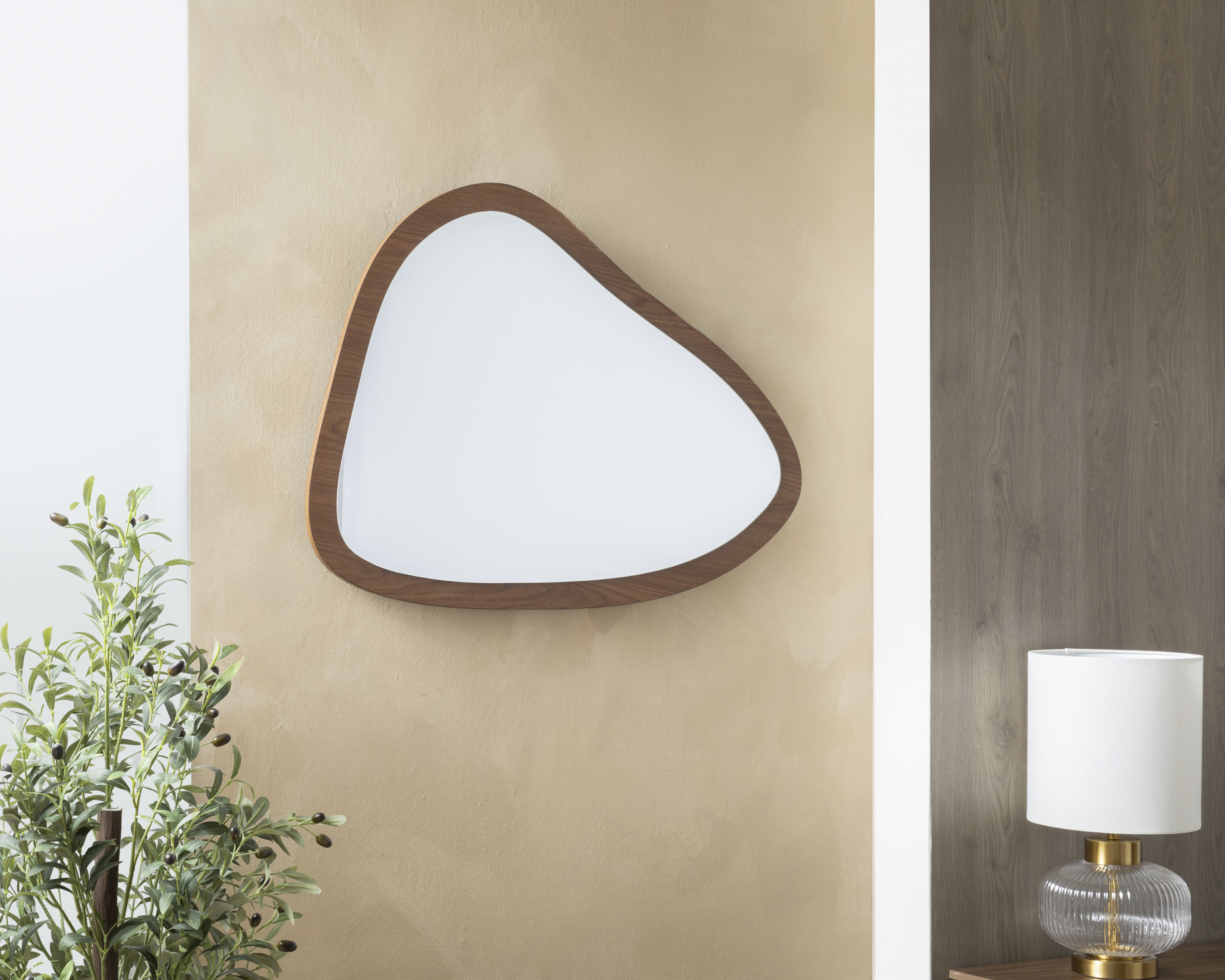 Espejo Triangular Fontane 80 x 63 cm