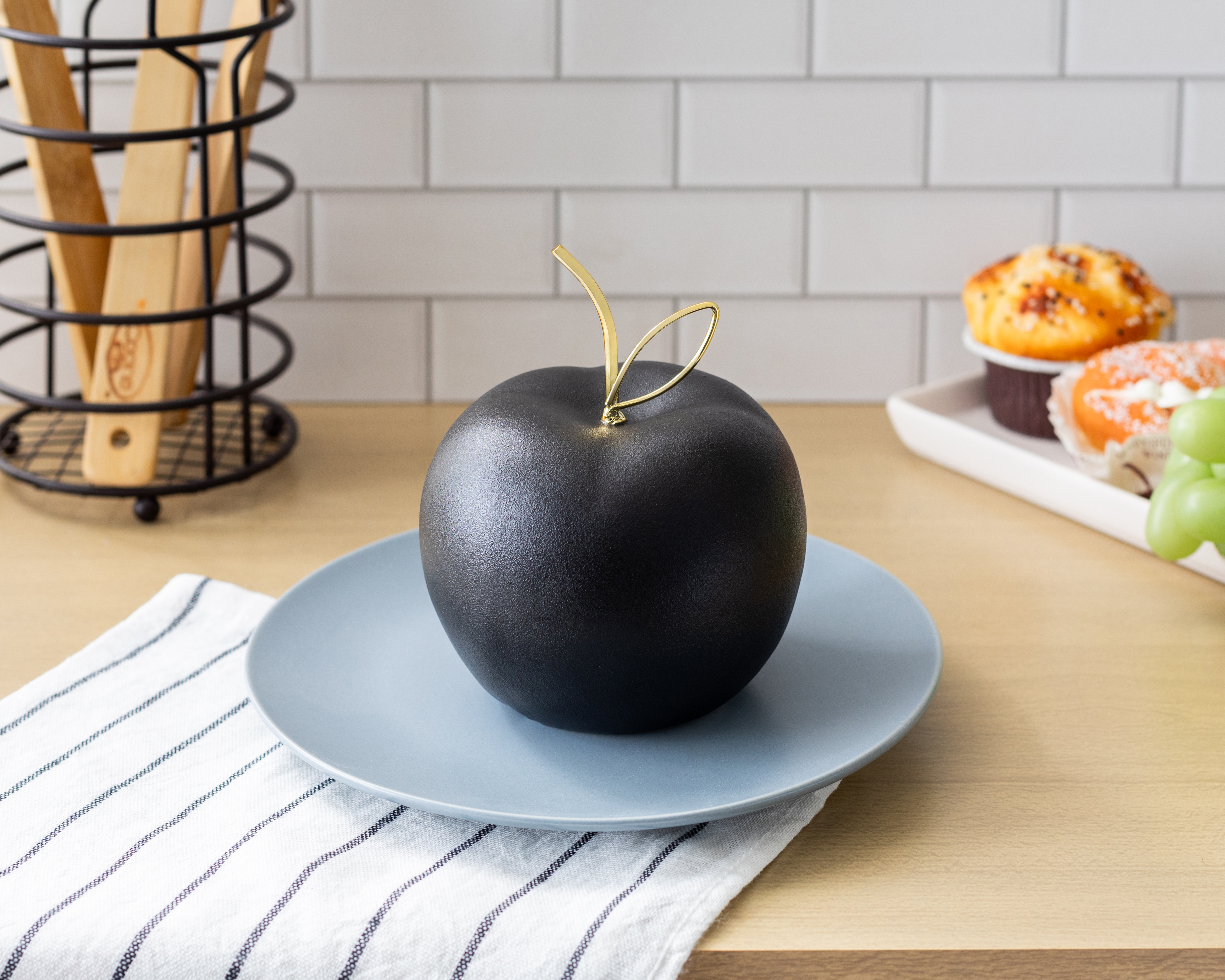 Foto 5 pulgar | Foto 4 | Escultura Manzana Melba