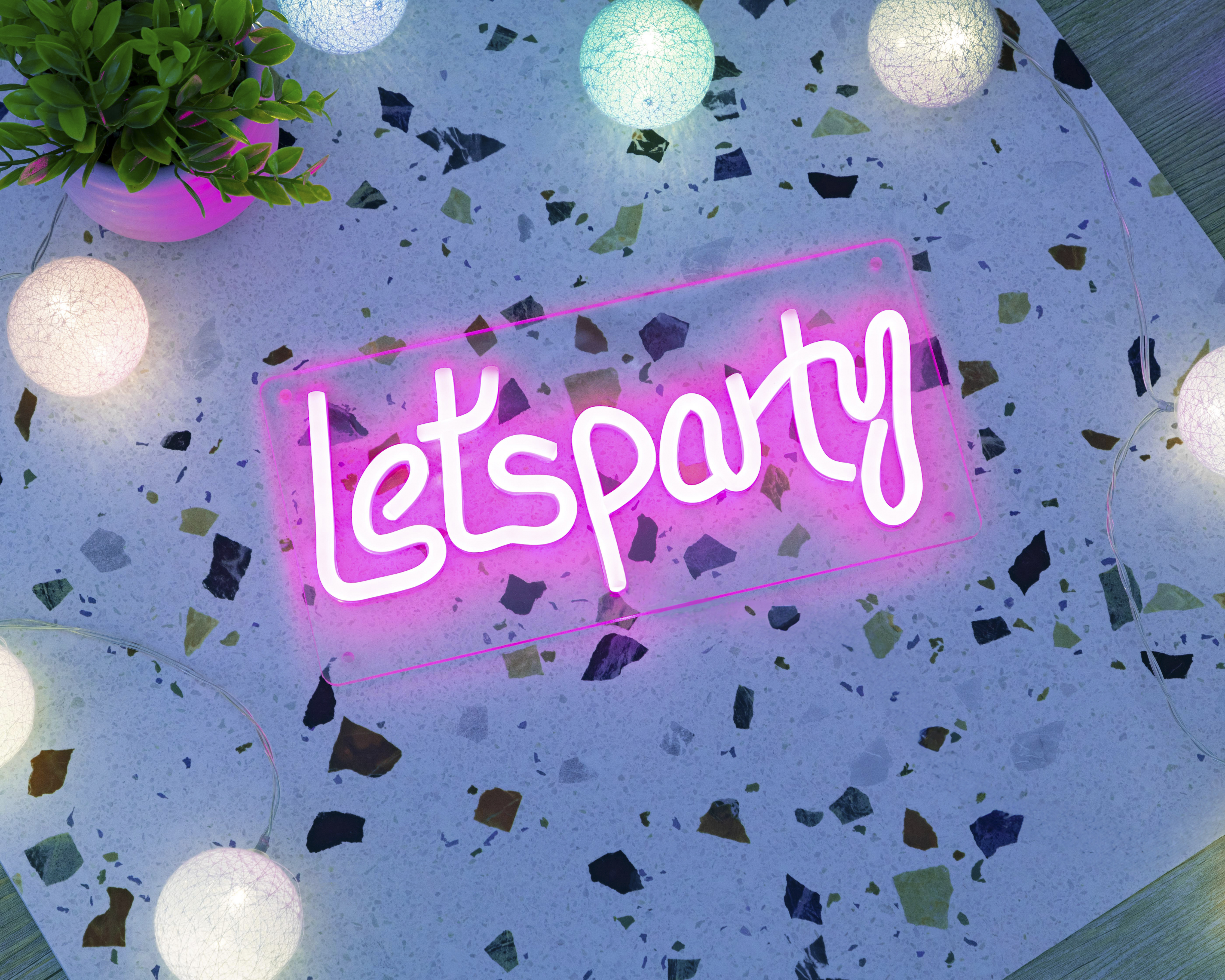 Foto 6 pulgar | Foto 5 | Letrero Decorativo Lets Party con Luces