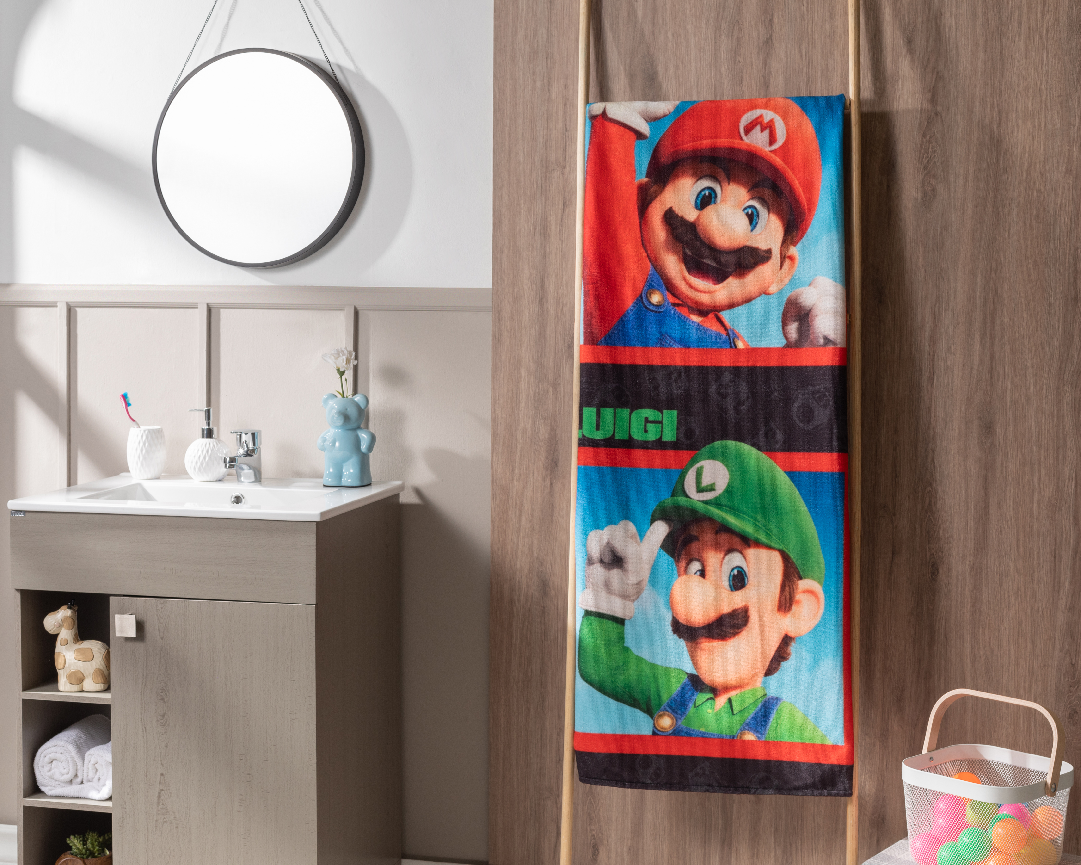Foto 5 pulgar | Foto 4 | Toalla Mario y Luigi Negra