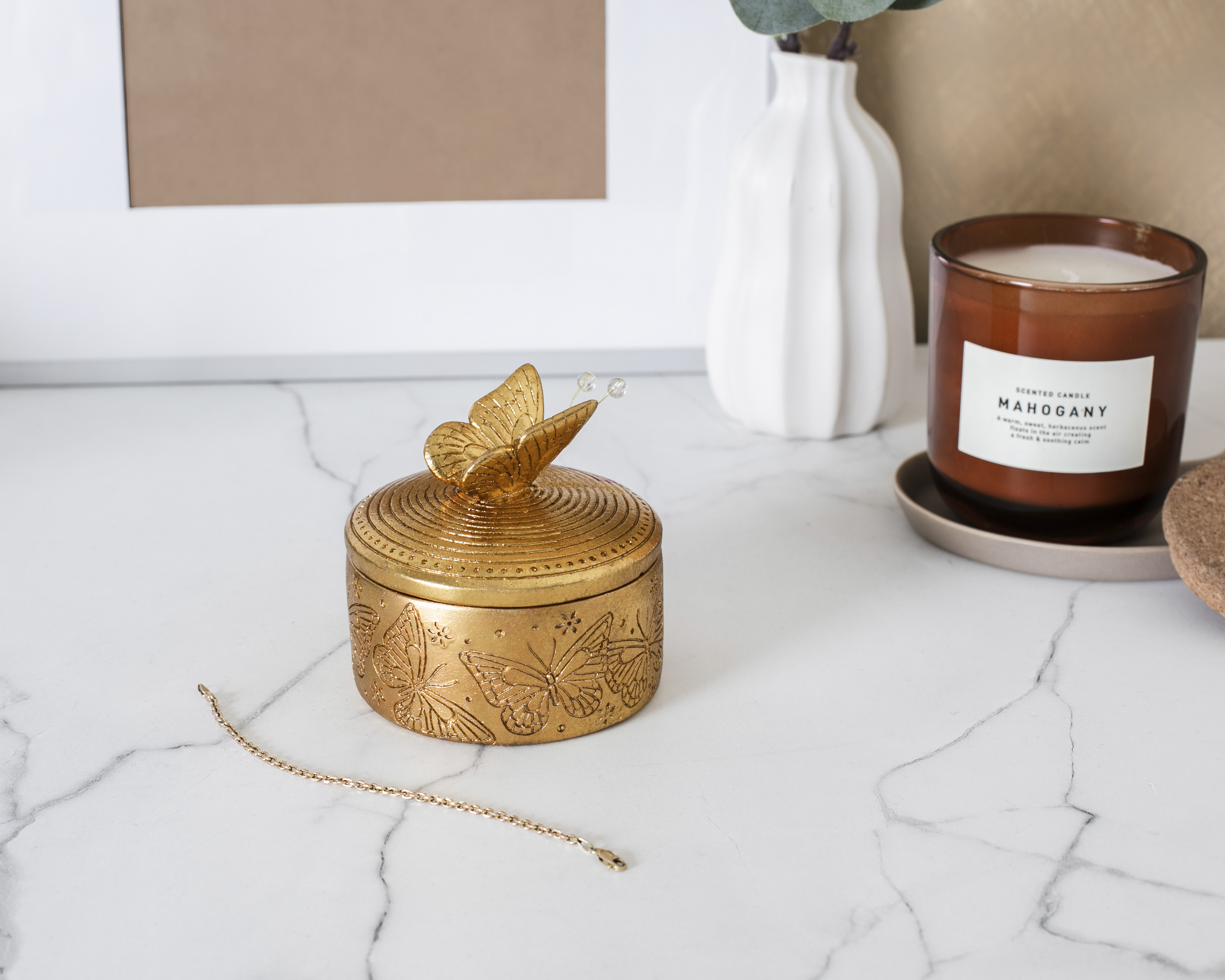 Foto 6 pulgar | Foto 5 | Joyero de Poliresina Starhaus Dorado