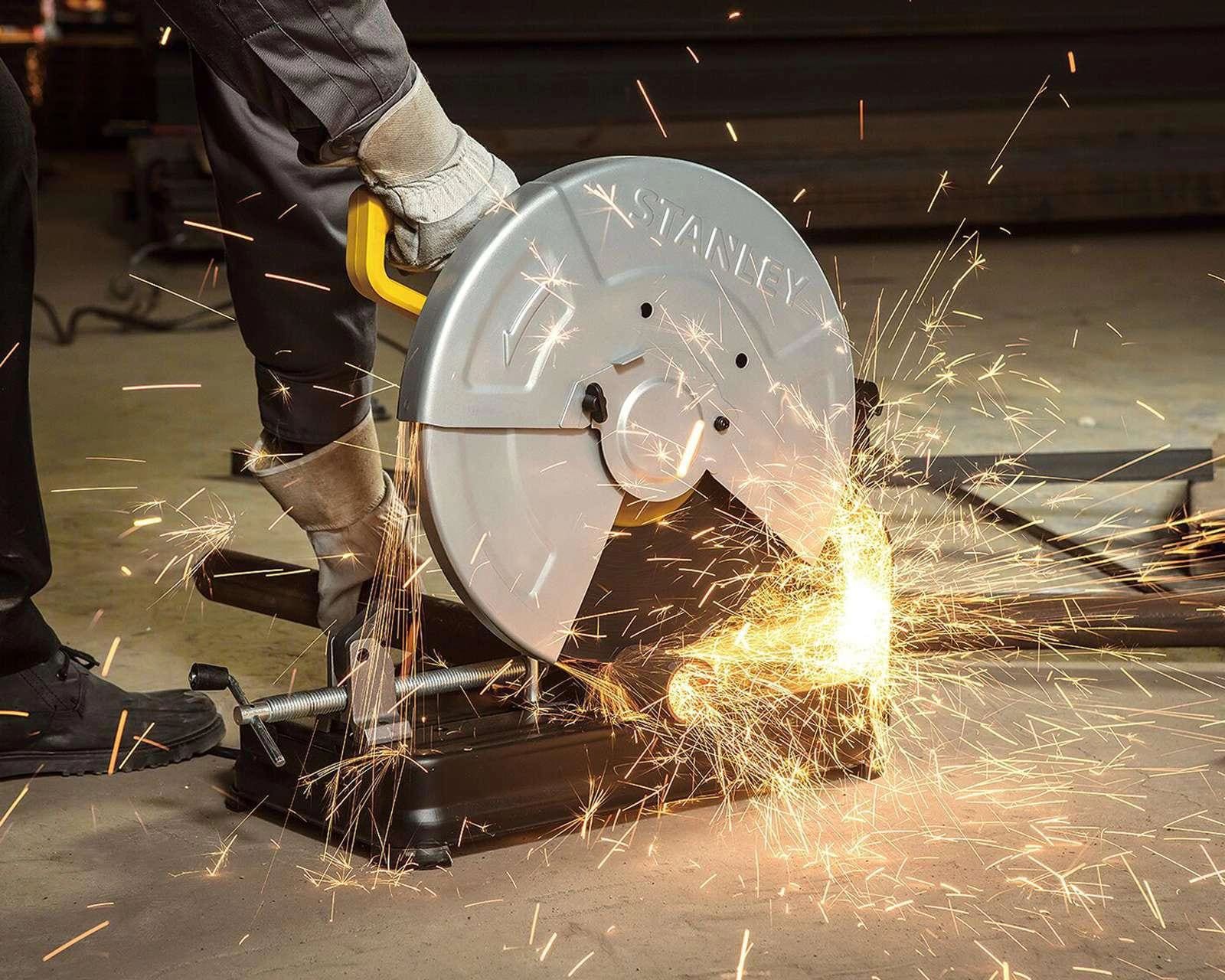 Foto 9 pulgar | Foto 8 | Sierra Cortadora Stanley SSC22-B3 Metal 2000 W