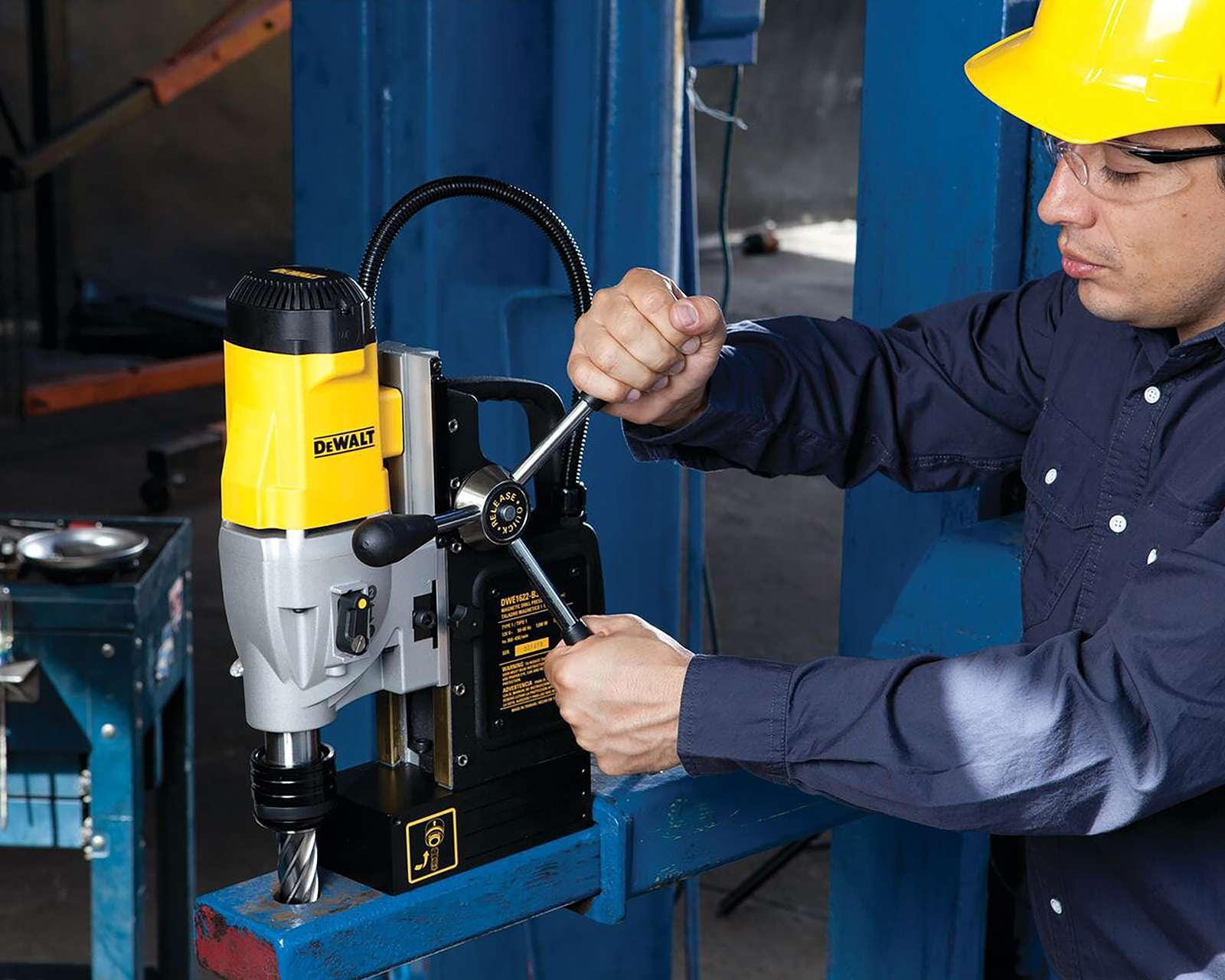 Foto 9 | Foto 9 | Taladro Magnético Dewalt DWE1622K-B3 1,200 W