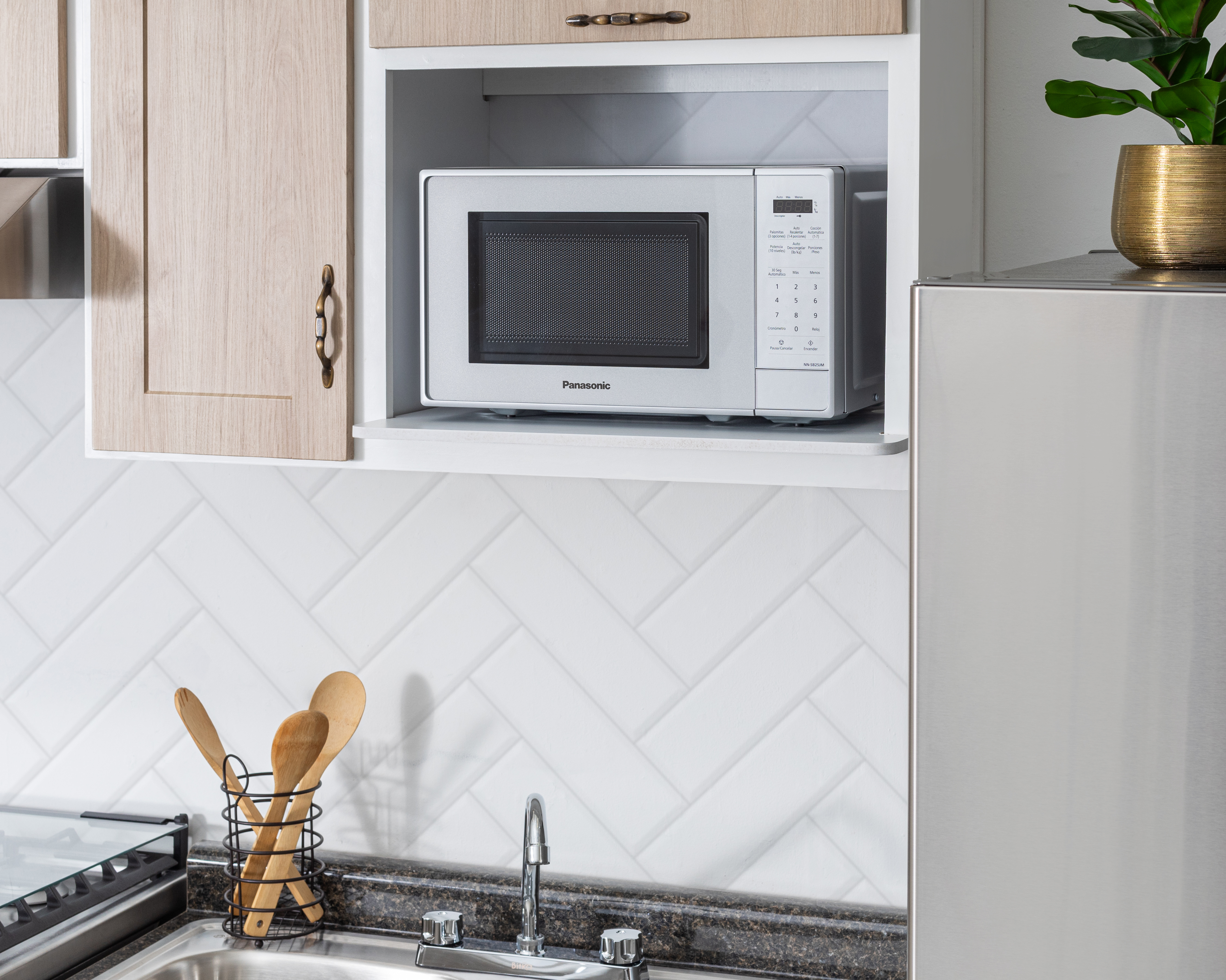 Foto 6 | Foto 6 | Horno de Microondas Panasonic 0.7 Pies NN-SB25JMRUH Gris