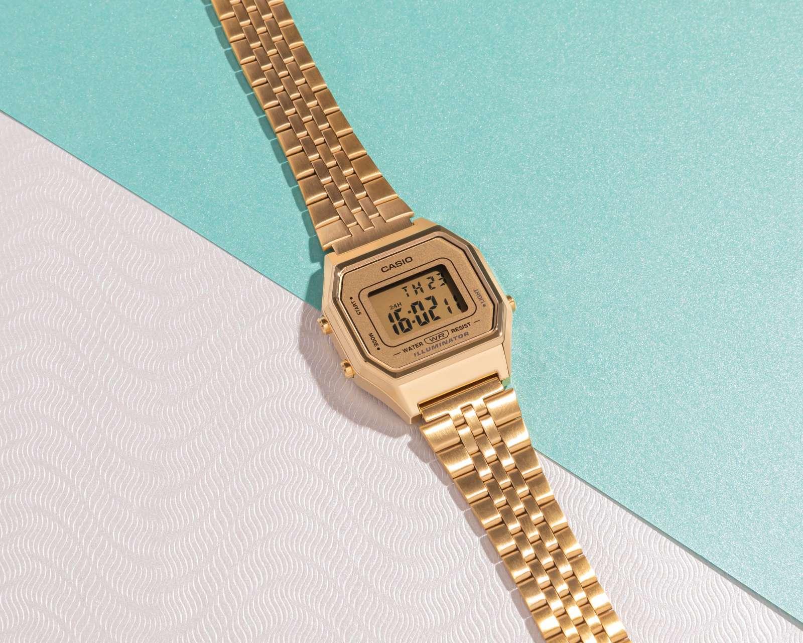 Foto 9 pulgar | Foto 7 | Reloj para Mujer Casio LA680-WGA-9VT Dorado