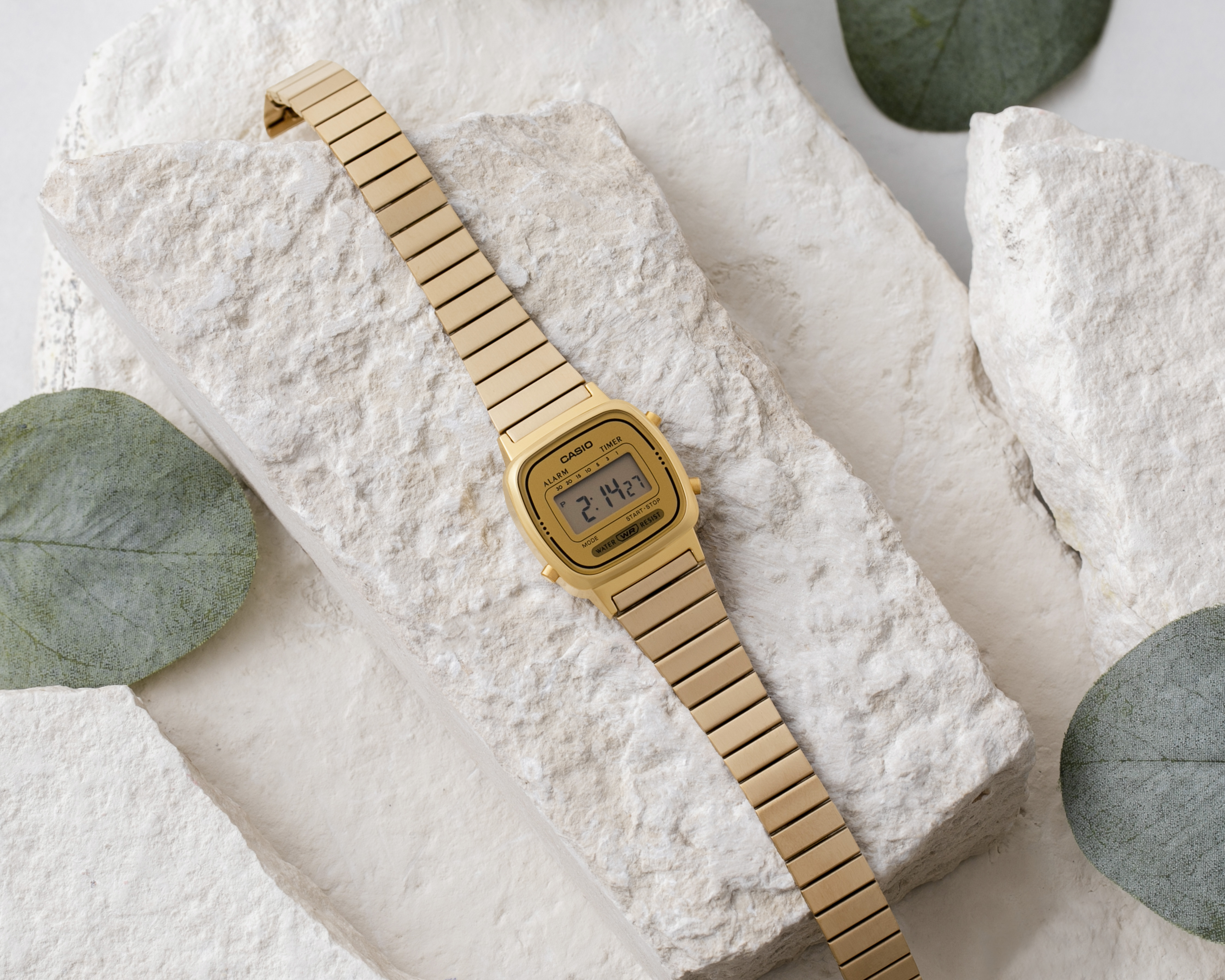 Foto 5 pulgar | Foto 4 | Reloj para Mujer Casio LA670WGA-9VT Dorado