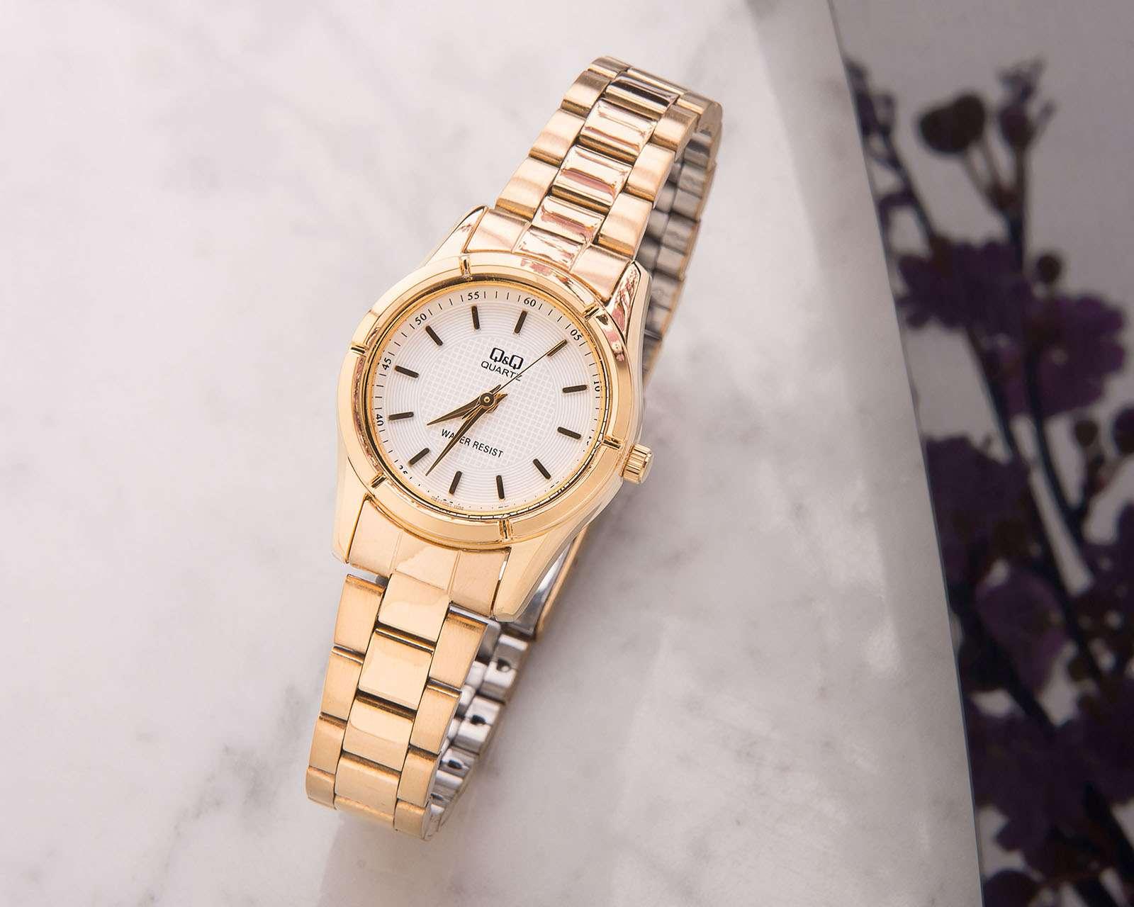 Foto 4 | Foto 4 | Reloj Q&Q Q877J001Y Dorado