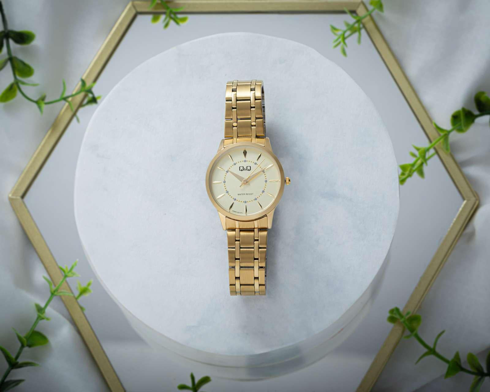 Foto 5 | Foto 5 | Reloj Q&Q Q08A-501PY Dorado