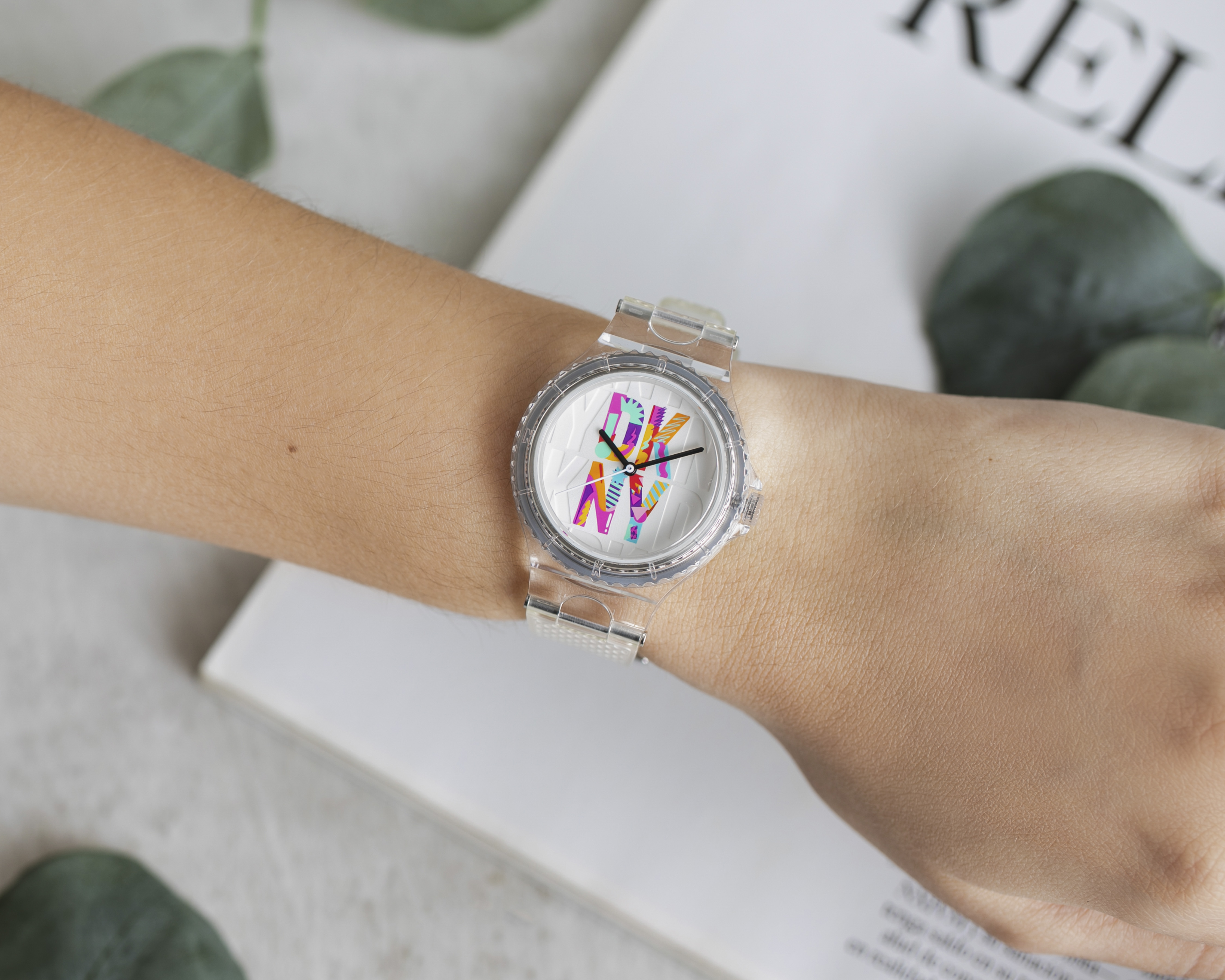 Foto 7 pulgar | Foto 6 | Reloj DKNY NY6658 Transparente