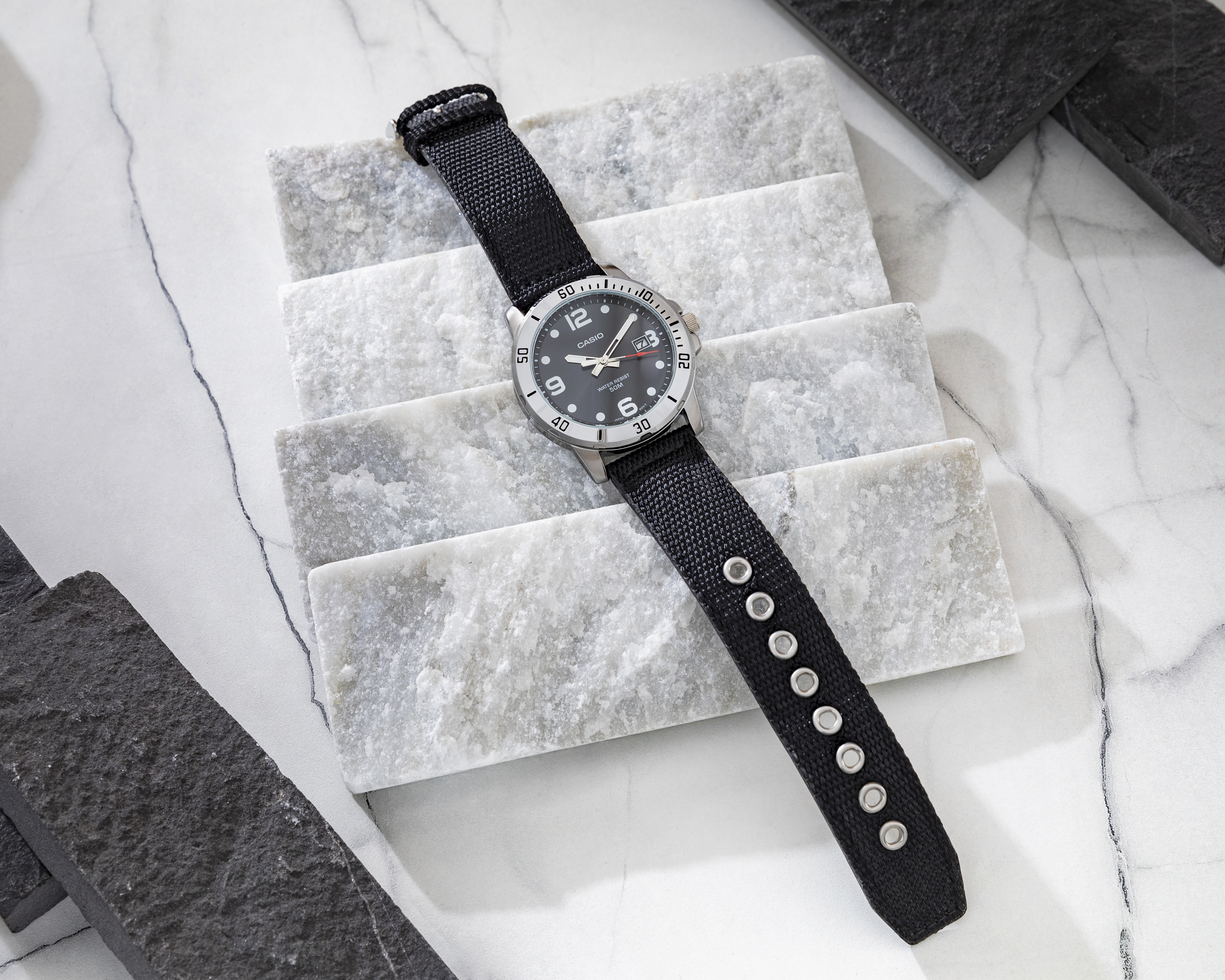 Foto 2 | Foto 2 | Reloj para Hombre Casio MTP-VD01C-1BVCF Negro