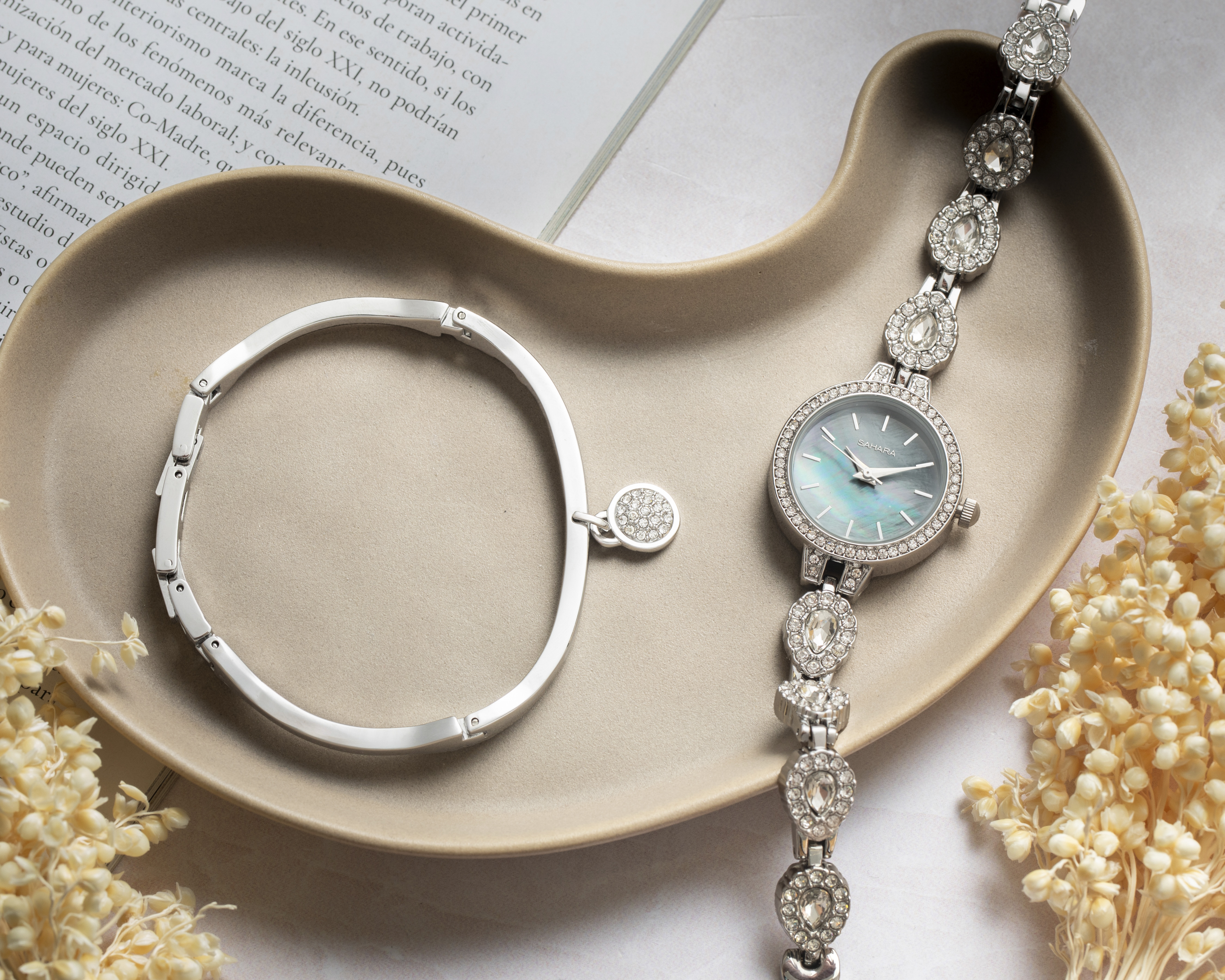 Foto 8 | Foto 8 | Reloj Sahara para Mujer con Pulsera