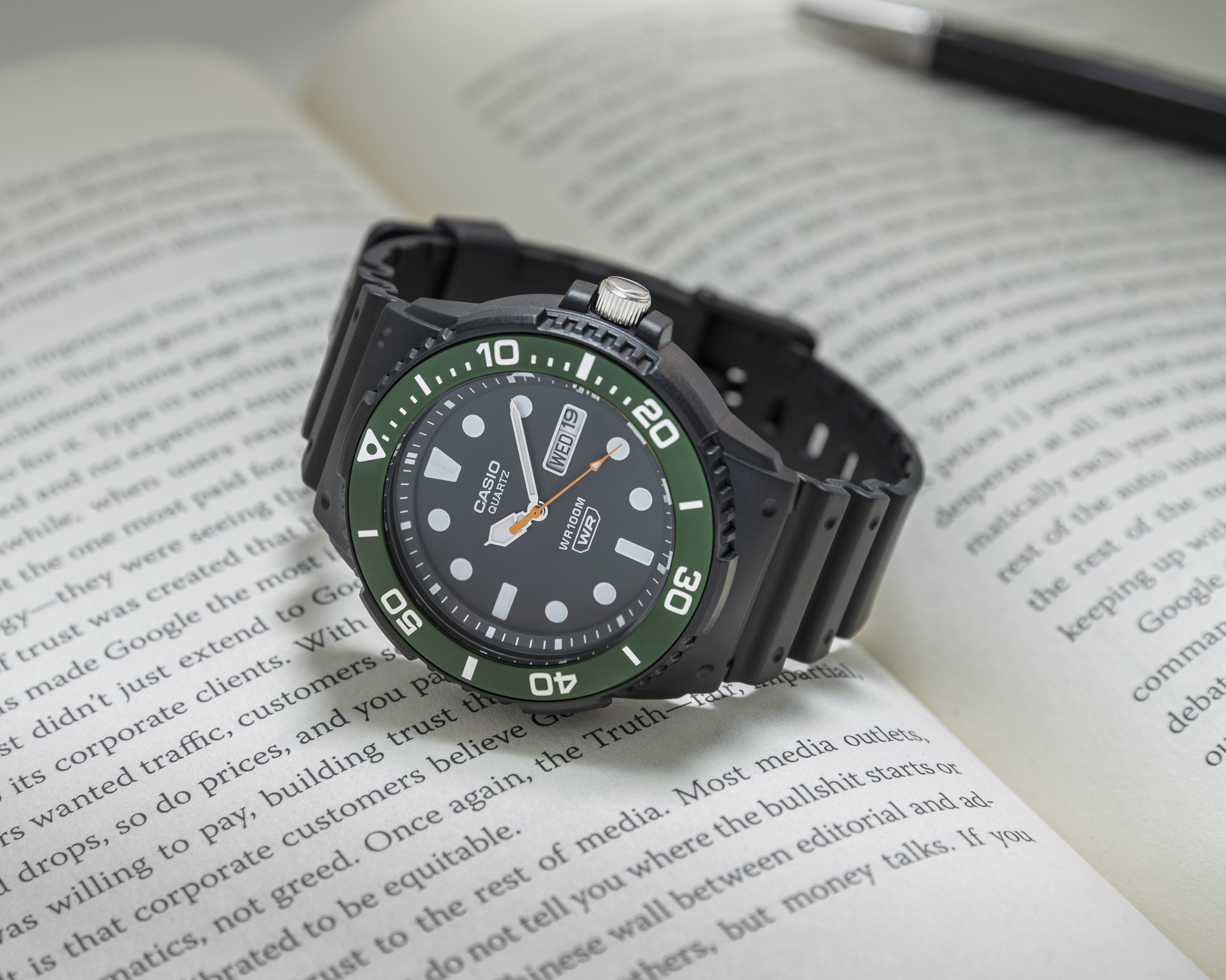 Foto 6 | Foto 6 | Reloj Casio para Hombre MRW-230H-1E3VCF Negro