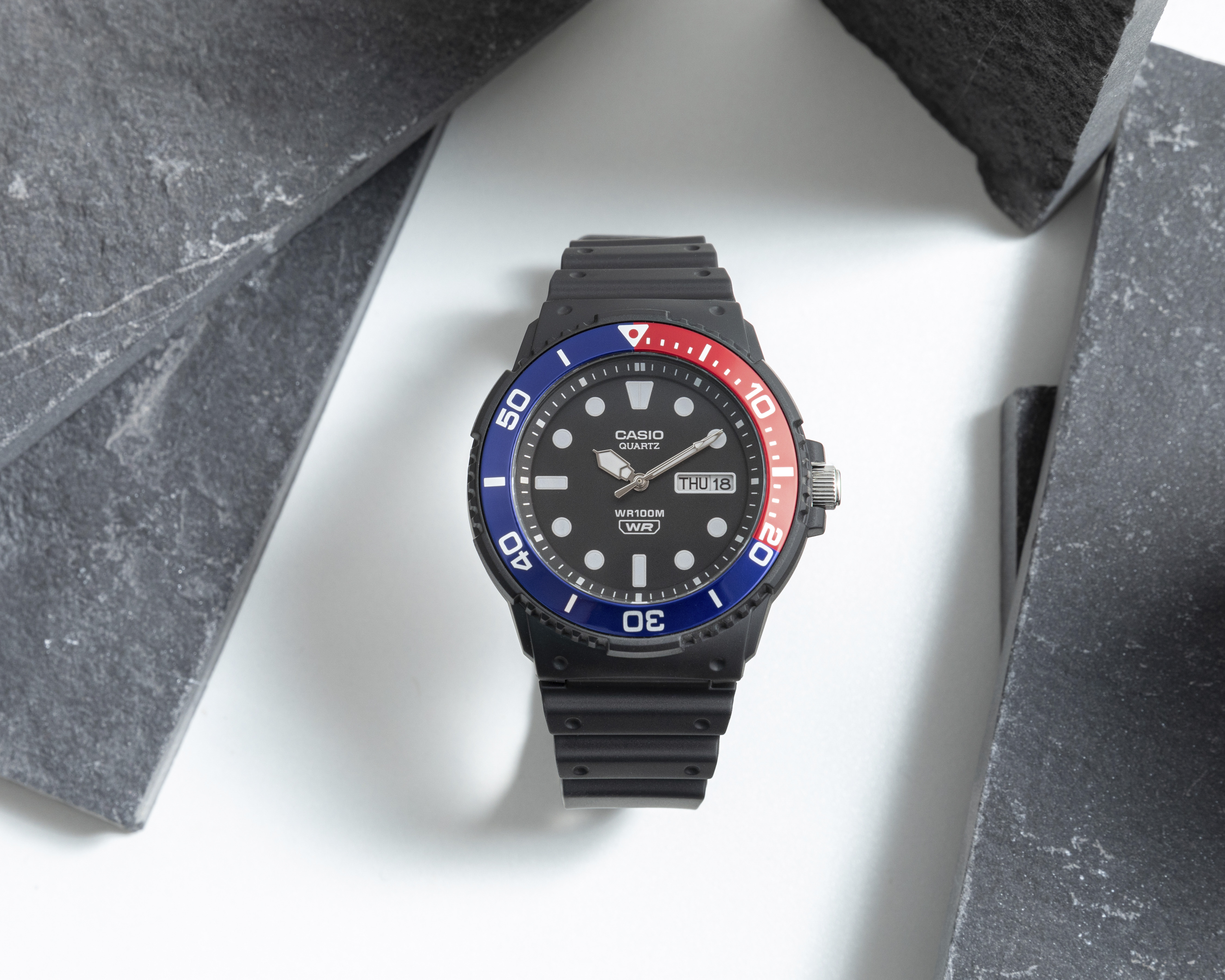 Foto 7 pulgar | Foto 6 | Reloj Casio para Hombre MRW-230H-1E2VCF Negro