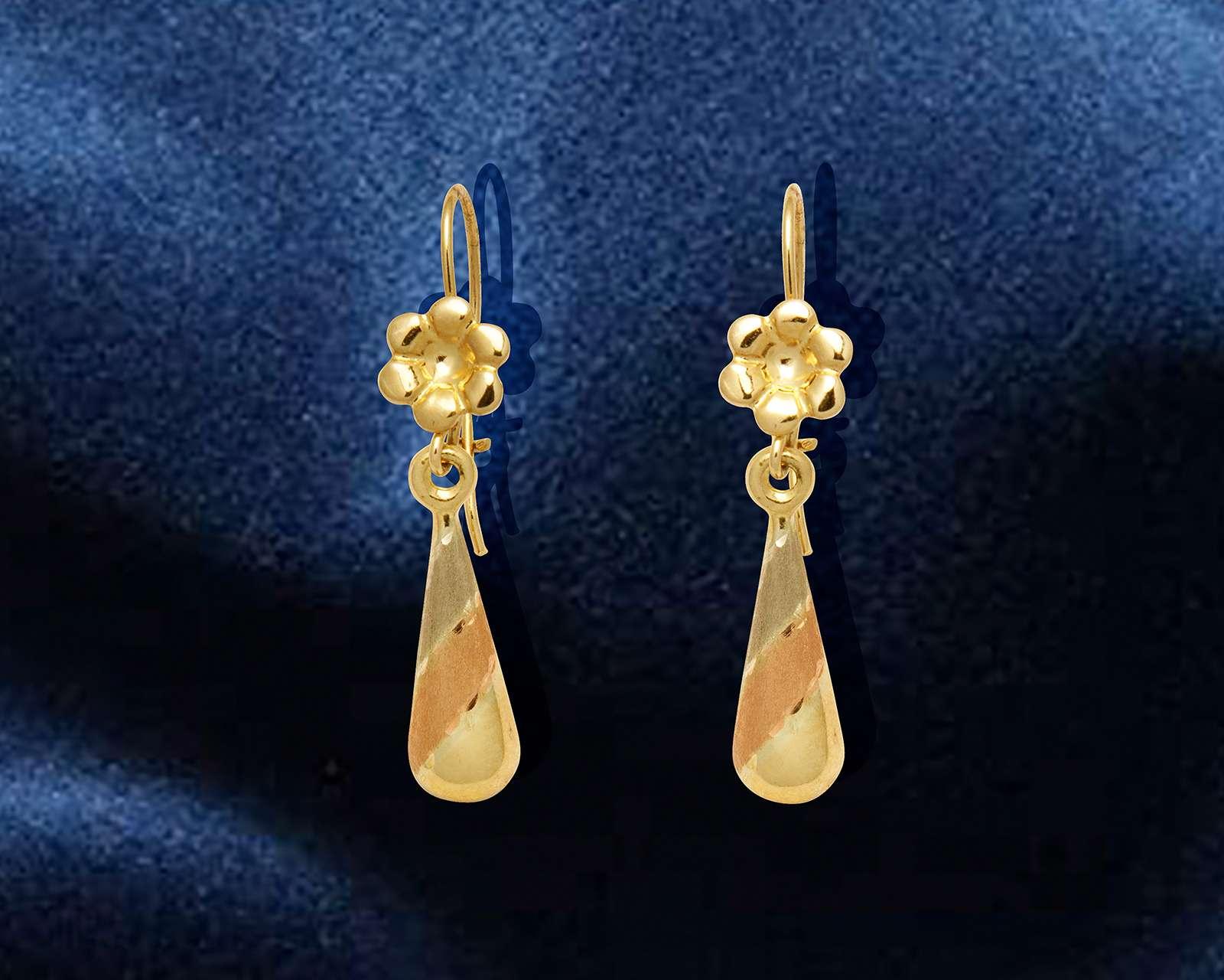 Foto 6 pulgar | Foto 5 | Aretes de Oro 10K Sentimientos