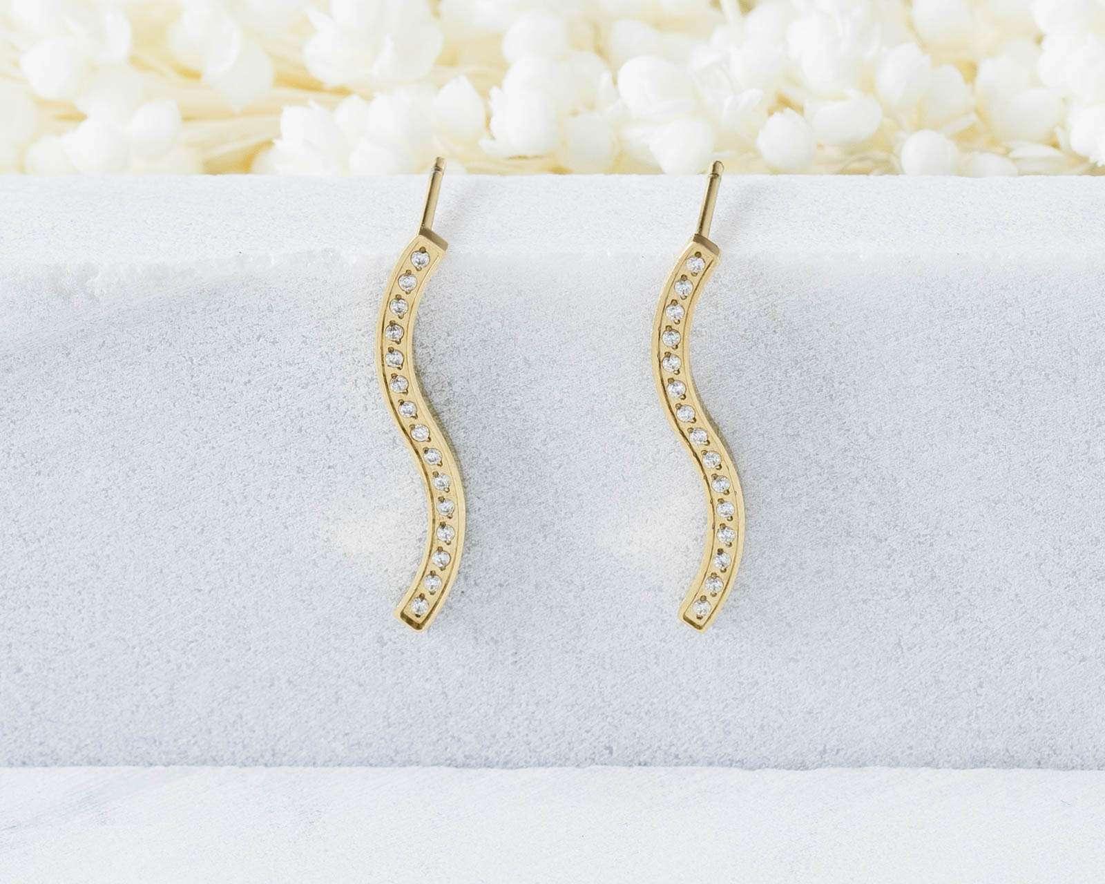 Foto 4 pulgar | Foto 3 | Aretes de Acero Inoxidable Jennifer Lopez