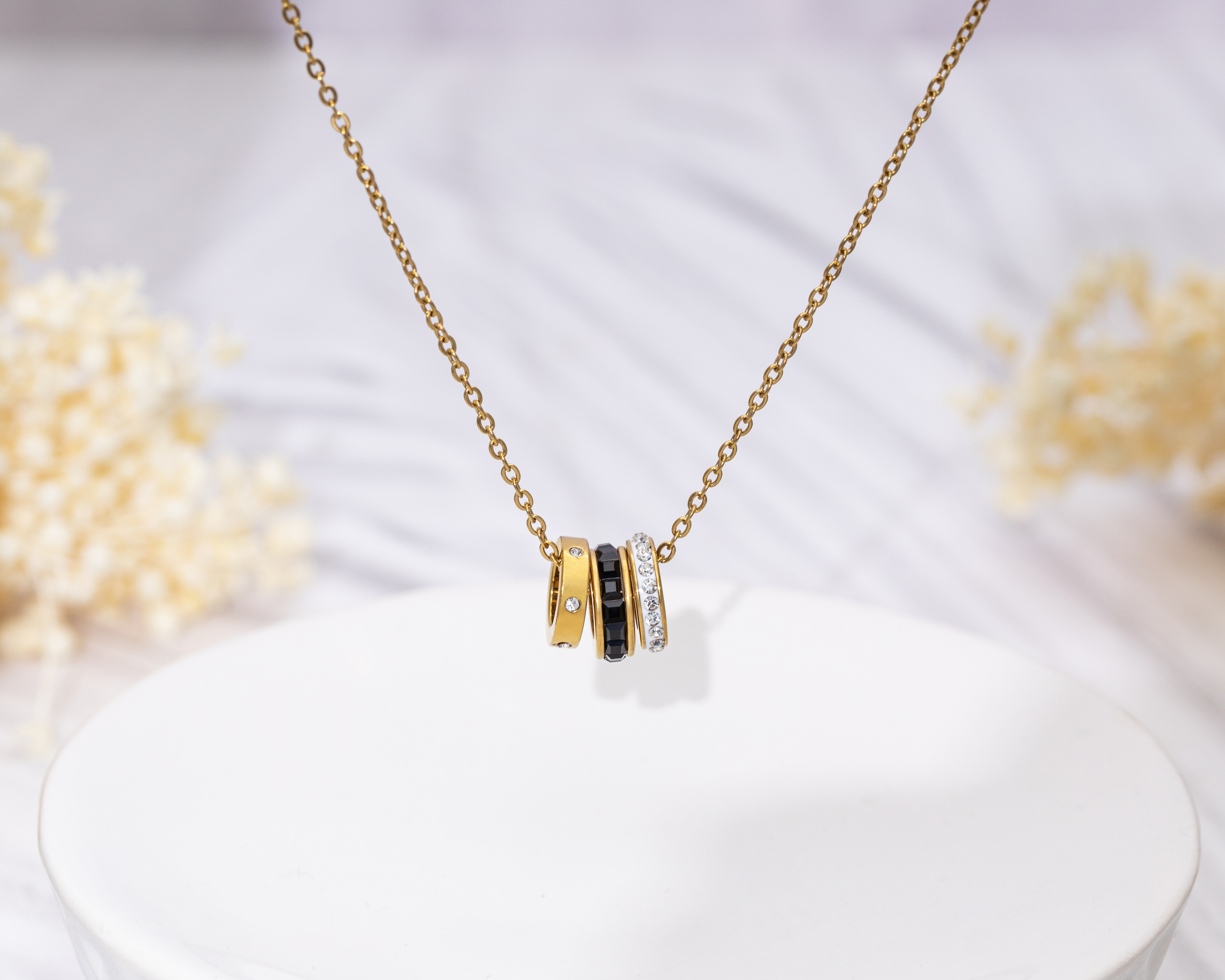 Foto 6 pulgar | Foto 5 | Collar de Acero Inoxidable Jennifer Lopez