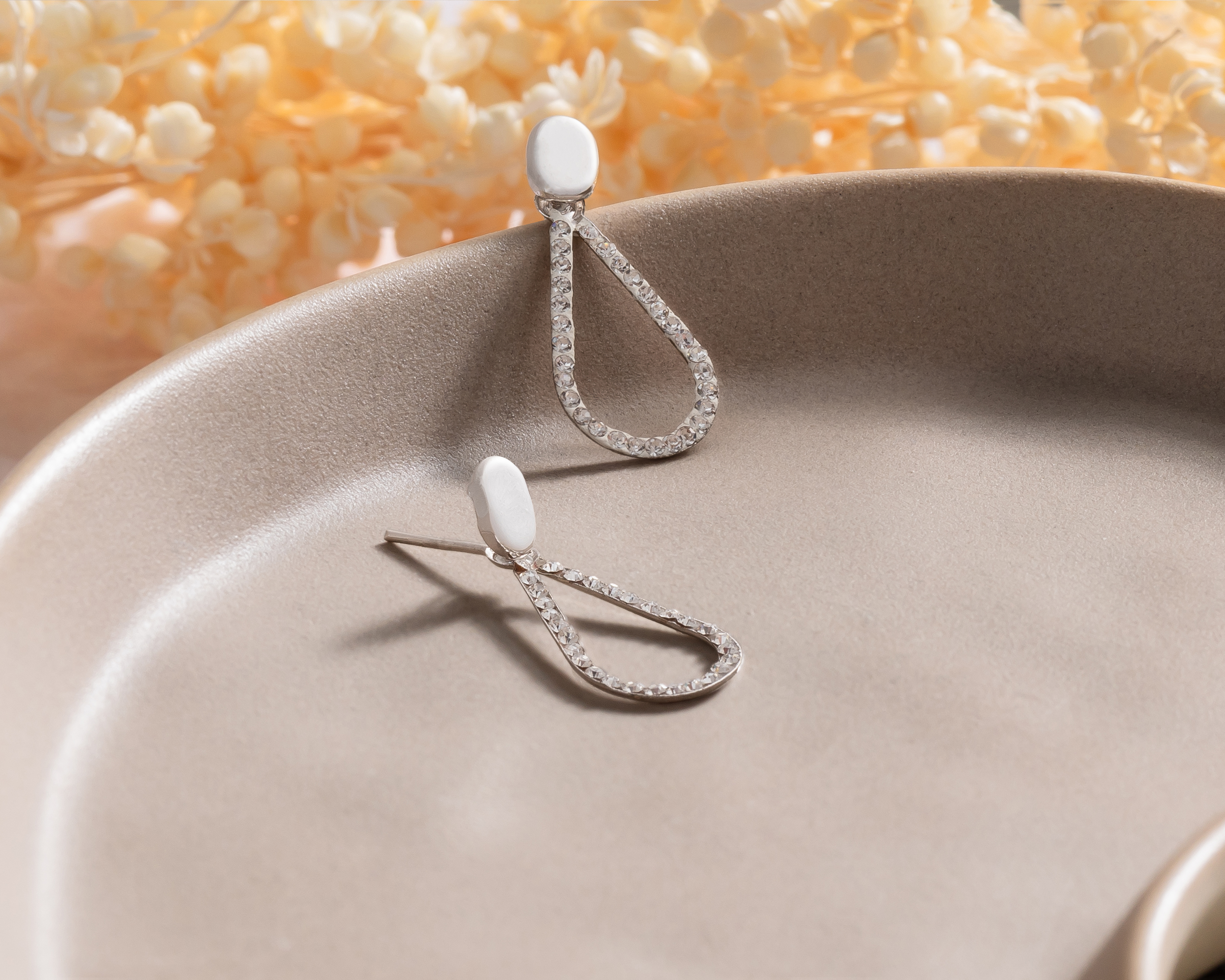 Foto 4 pulgar | Foto 3 | Aretes de Plata Sahara